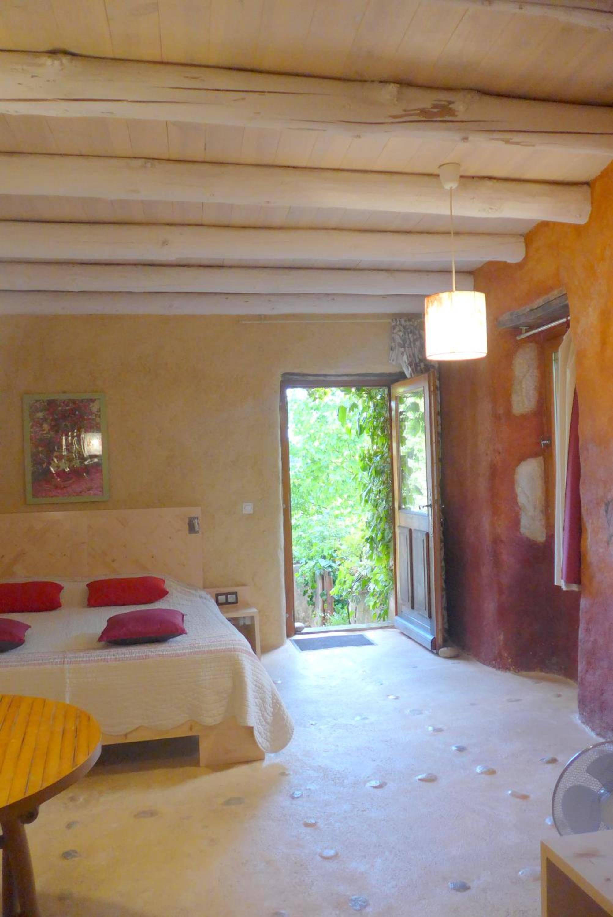 Double Room with Private External Bathroom photo 2