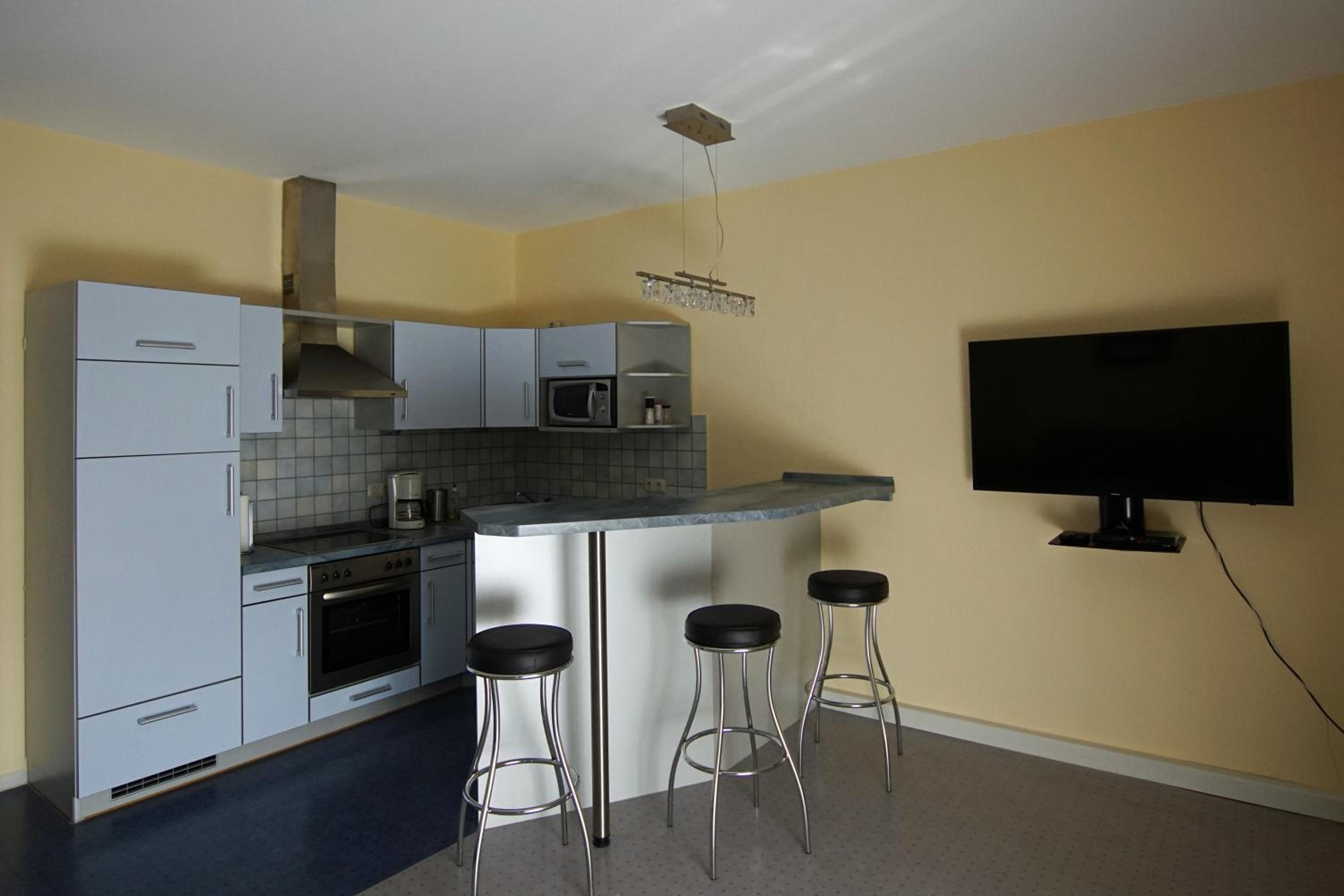 Apartment with Balcony photo 2