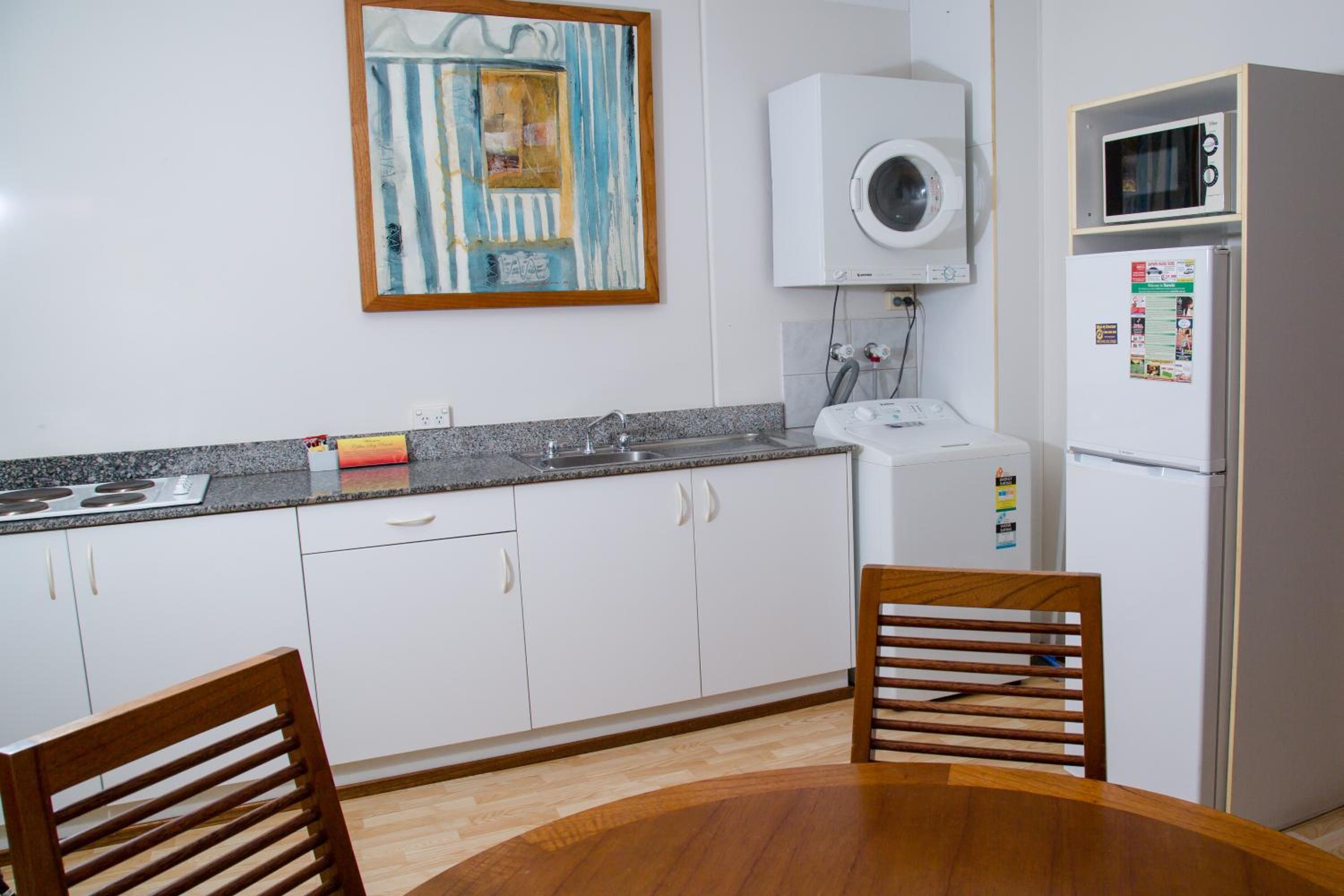 Standard Two Bedroom Apartment includes Free Parking & Wifi