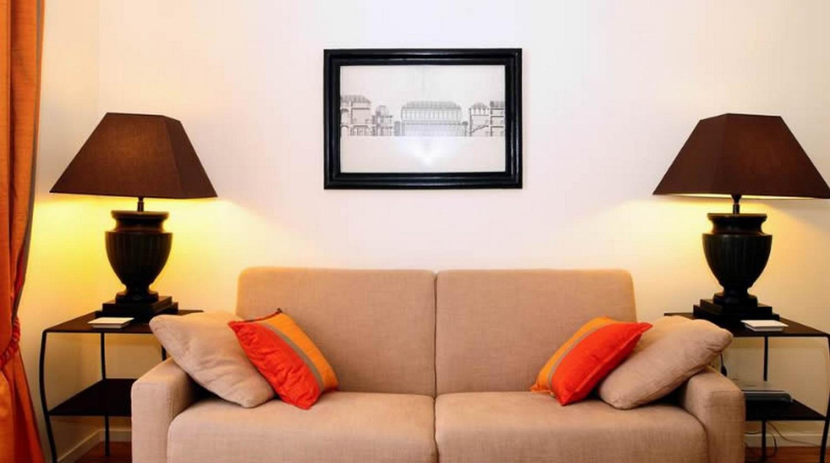 One-Bedroom Apartment with Balcony photo 2