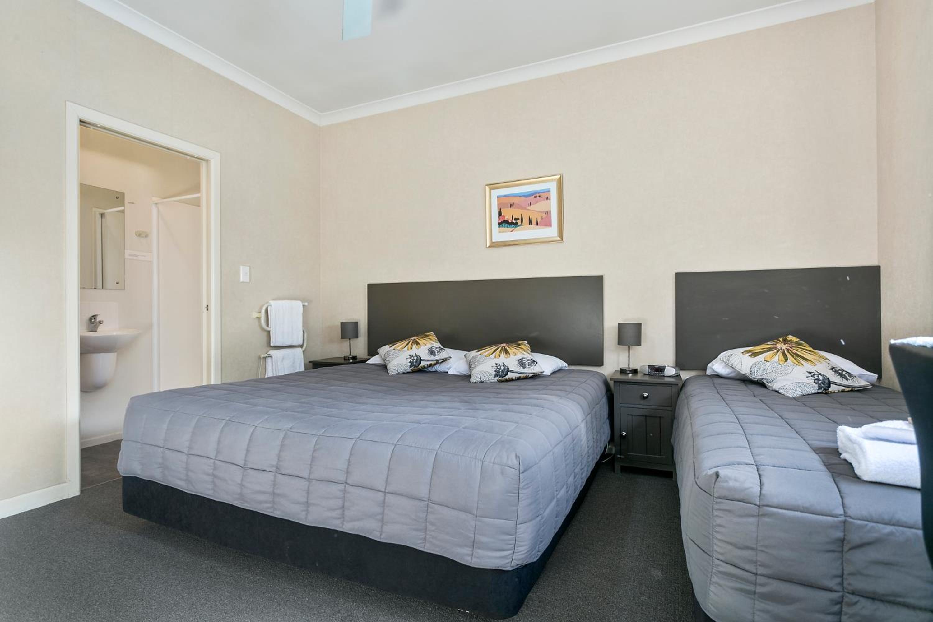 Executive King Room - Photo 3