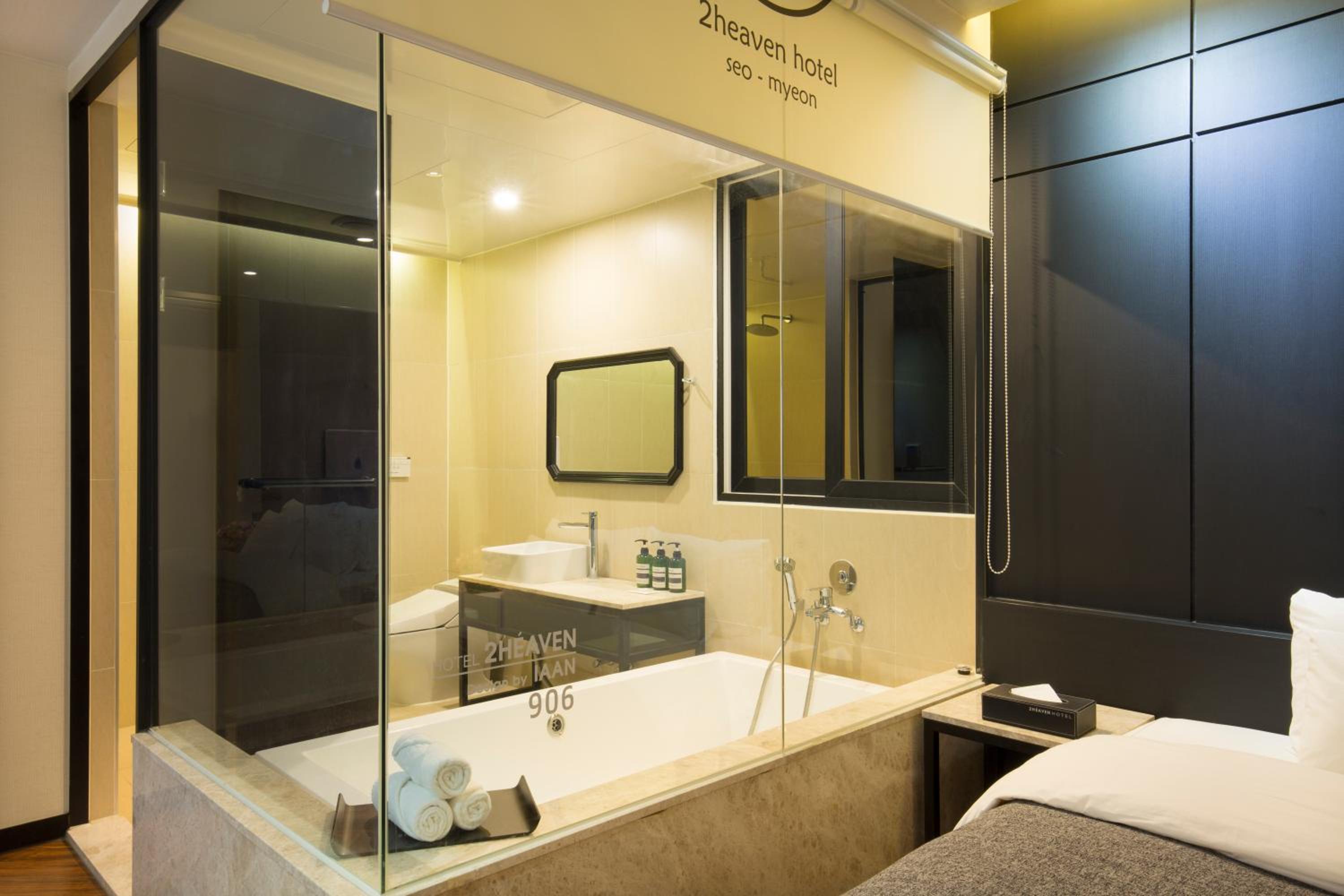 Standard Double Room - Photo 4