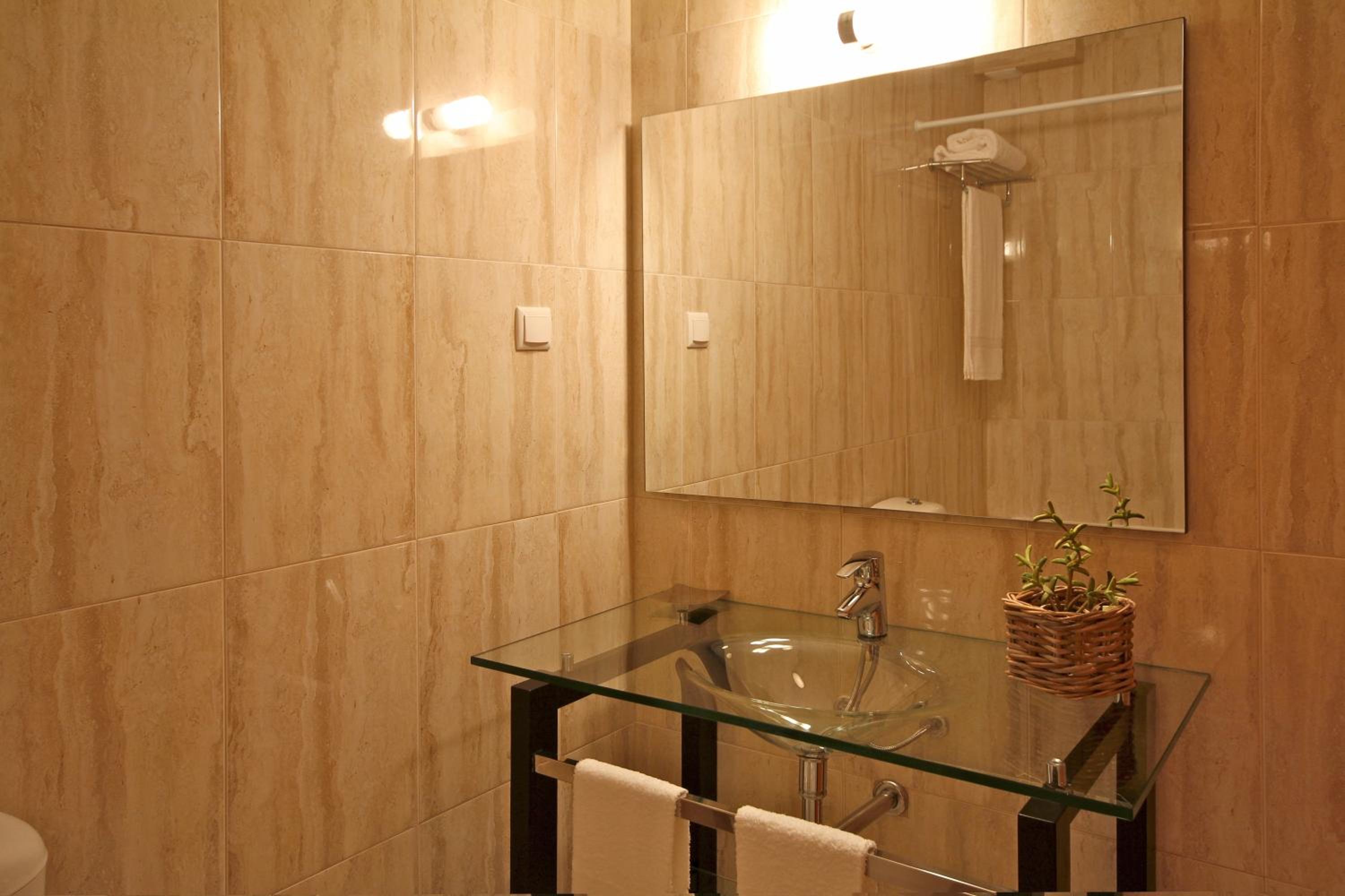 Two-Bedroom Villa (6 Adults) - Photo 15