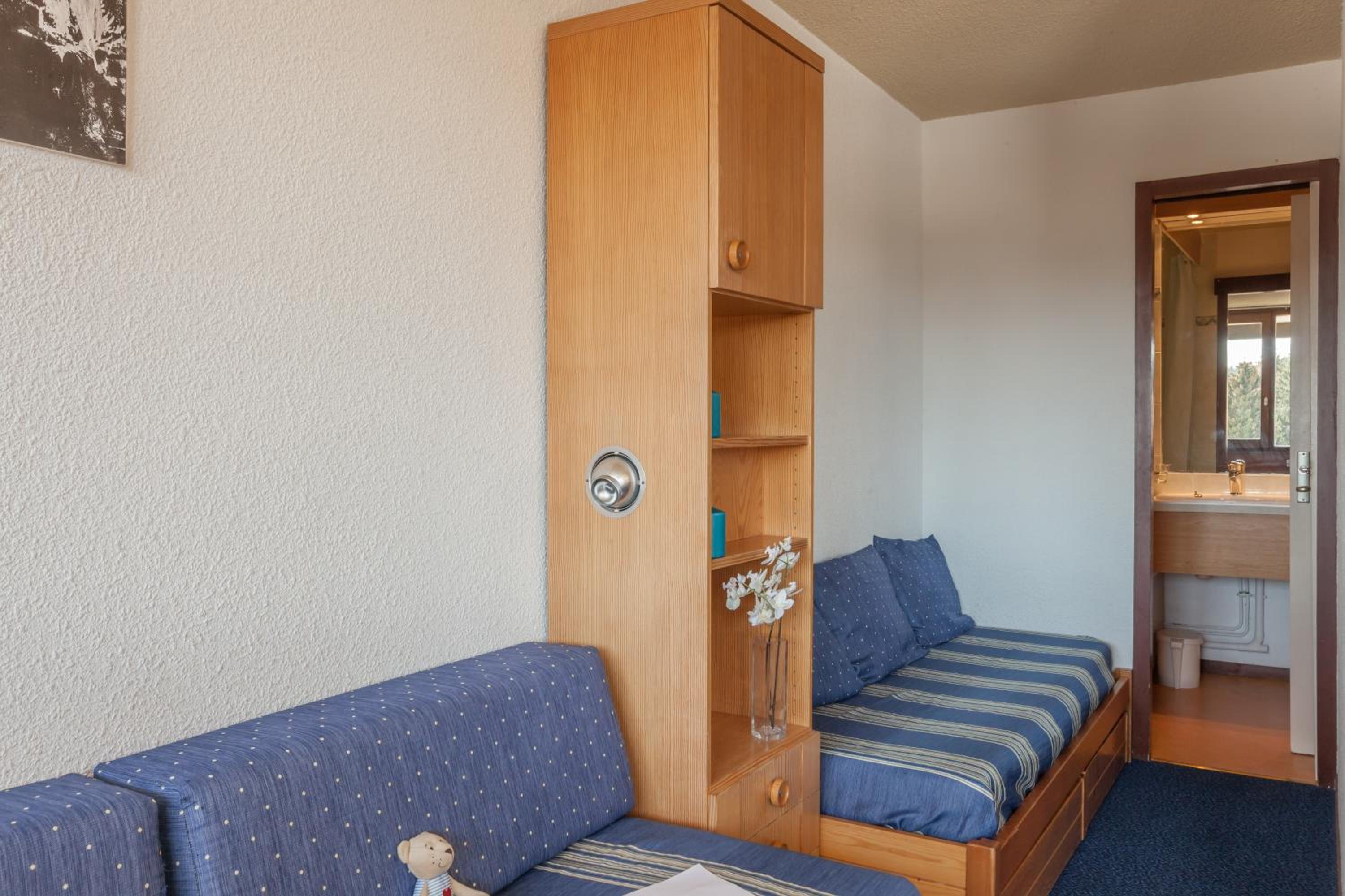 Standard Eco One-Bedroom Apartment (3-5 People) - Saturday photo 1