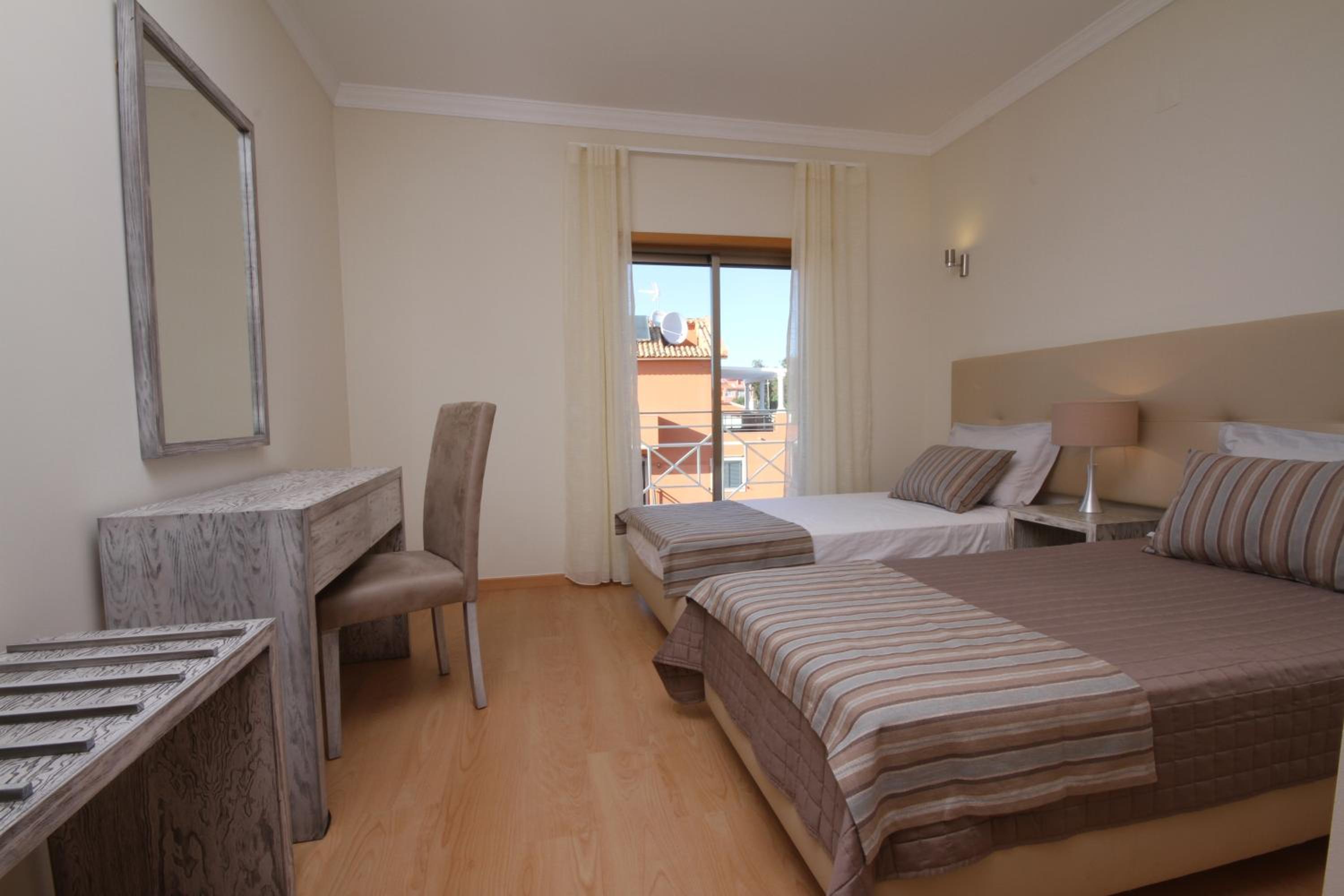 Two-Bedroom Villa (6 Adults) - Photo 11