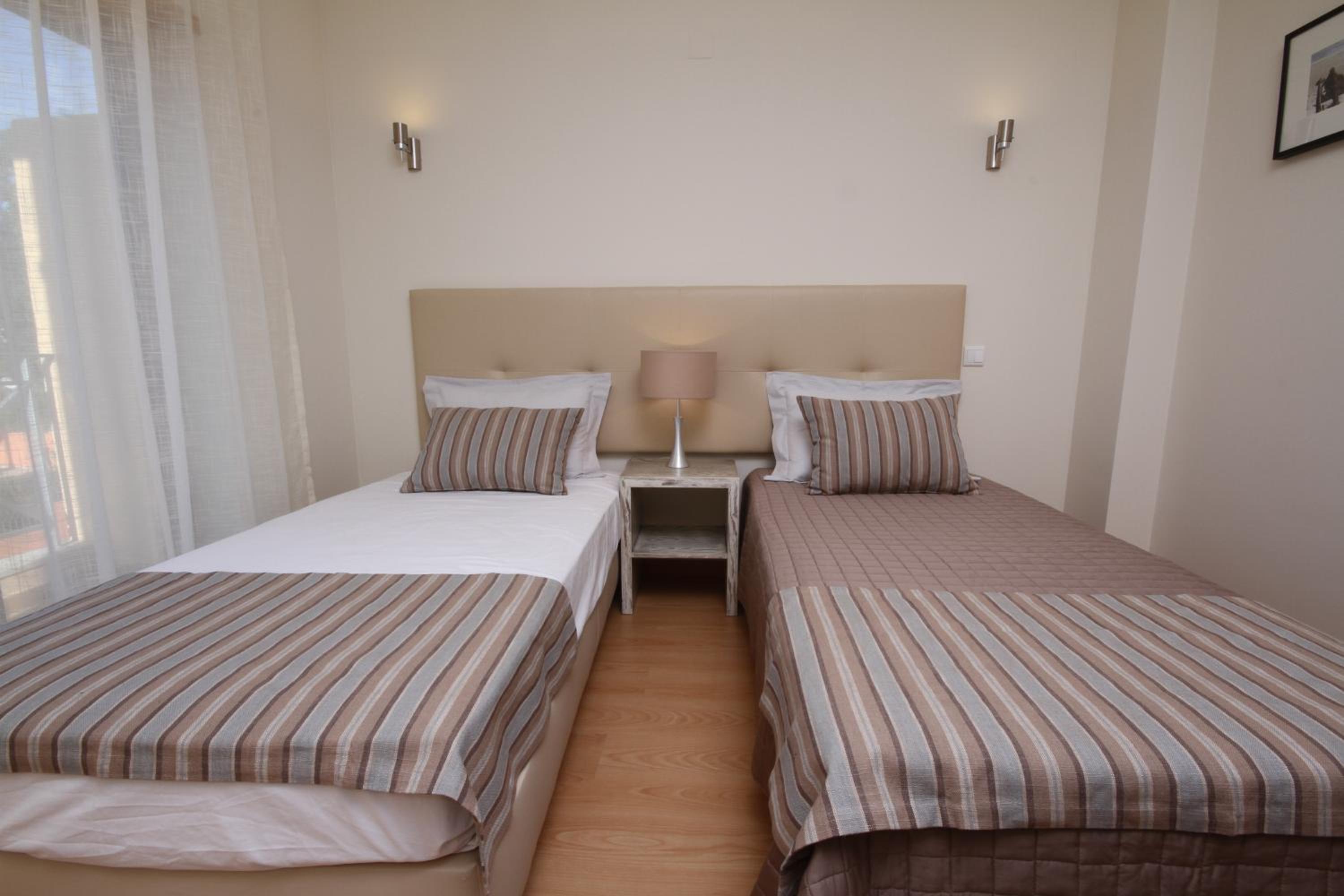 Two-Bedroom Villa (6 Adults) - Photo 9