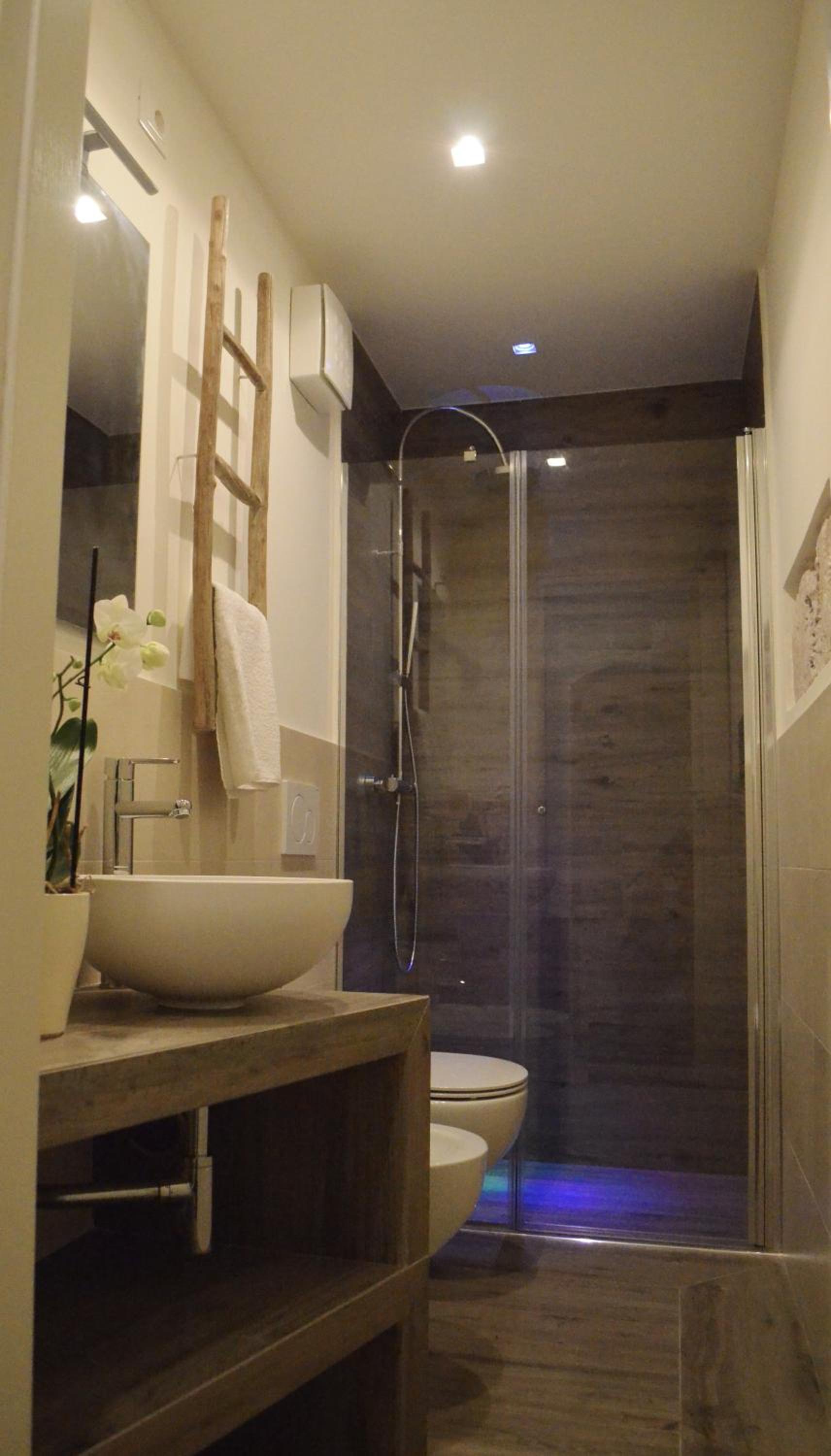 Large Double Room - Photo 4