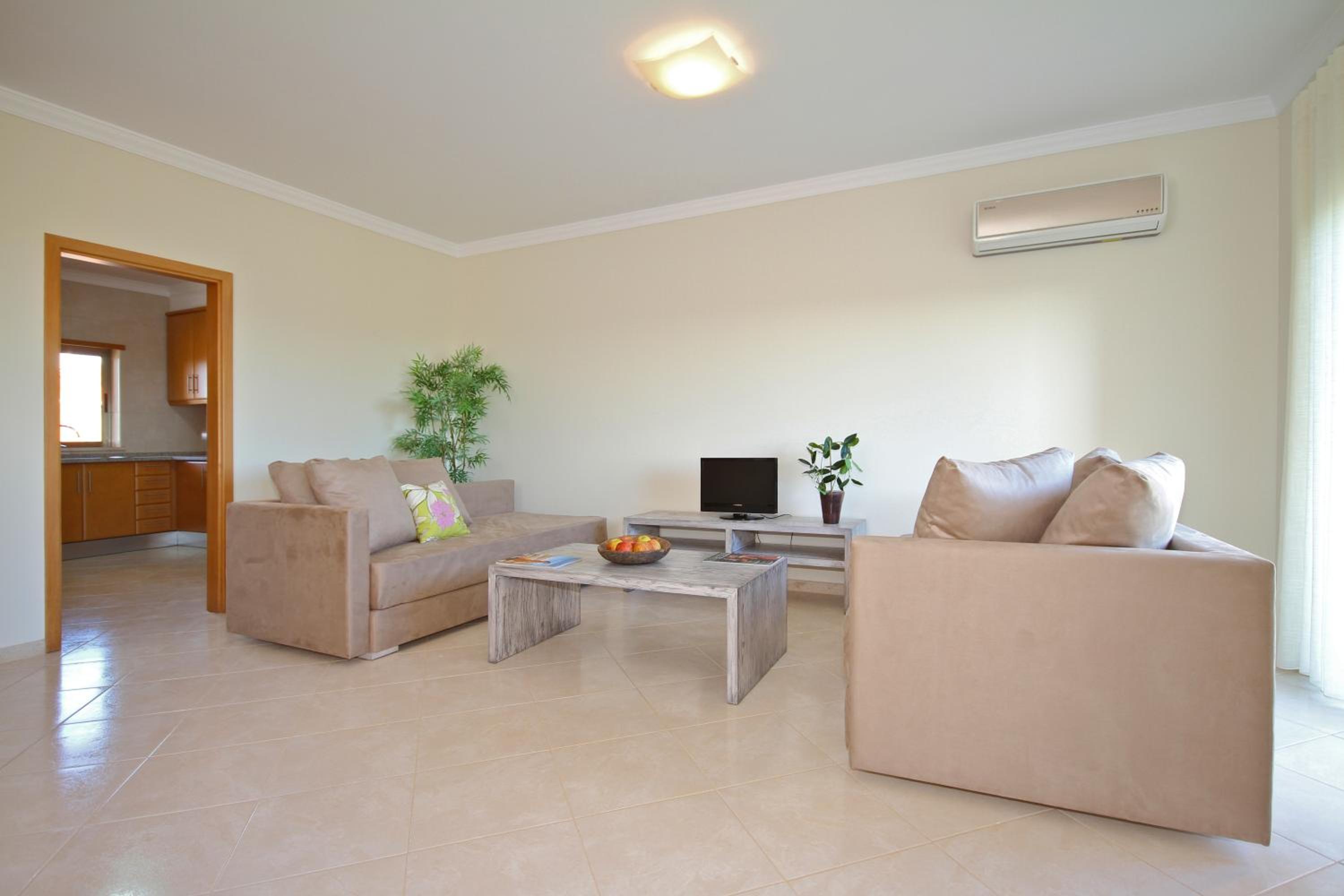 Two-Bedroom Villa (6 Adults) - Photo 2