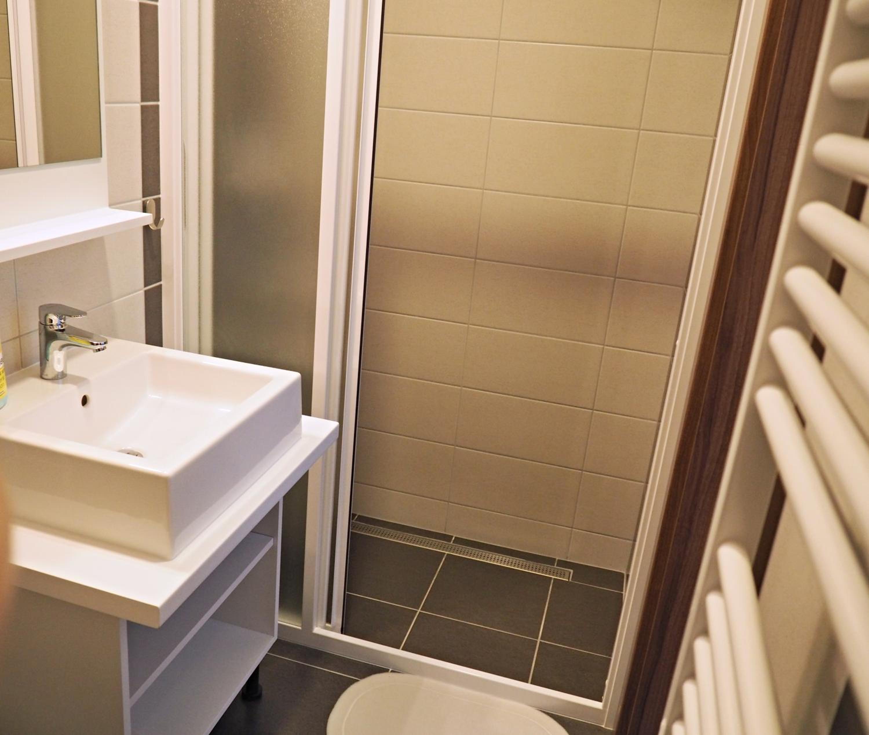 Double or Twin Room with Private Bathroom photo 2