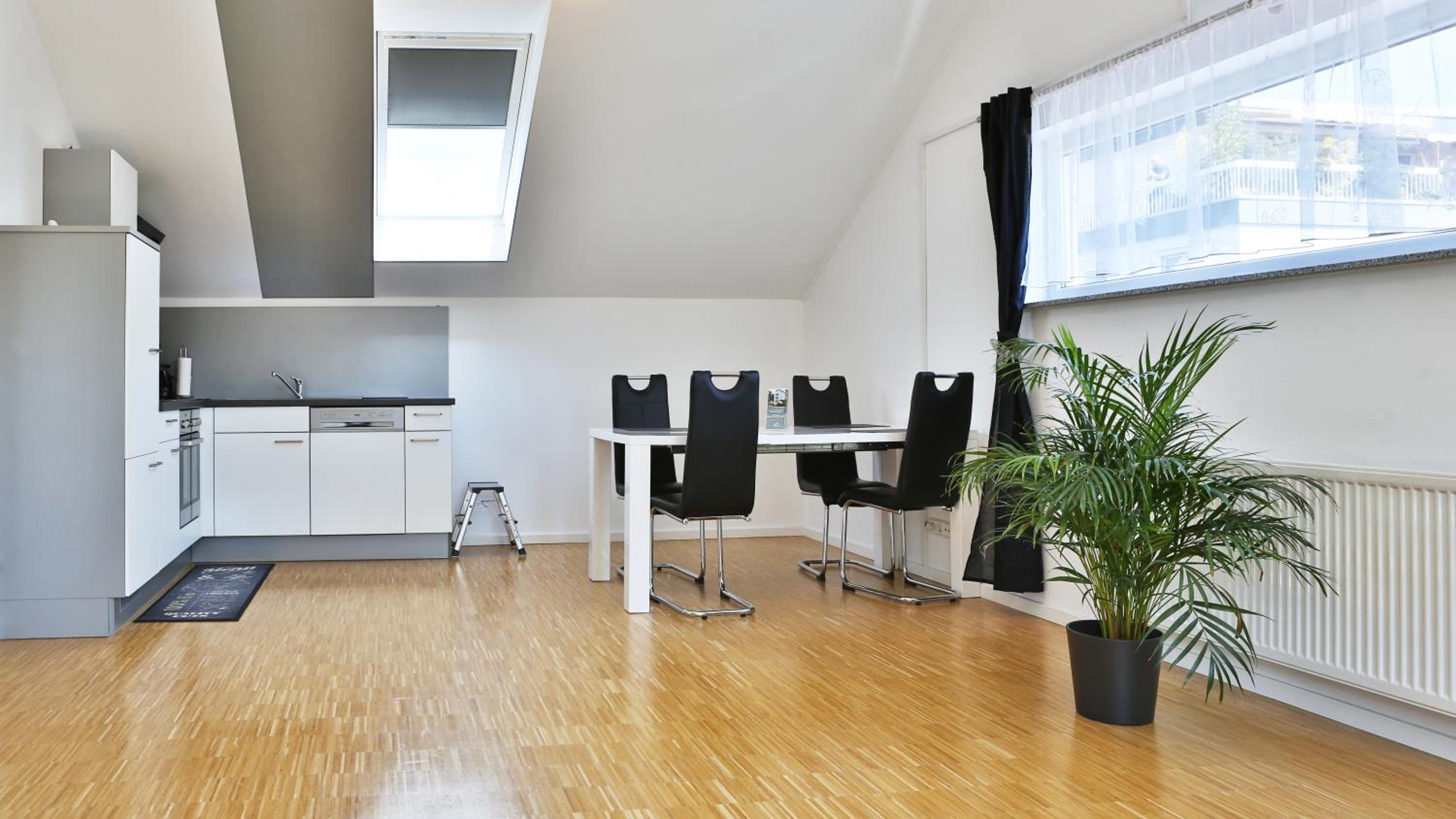 Apartment - Attic Floor with Air-Conditioning - Photo 14
