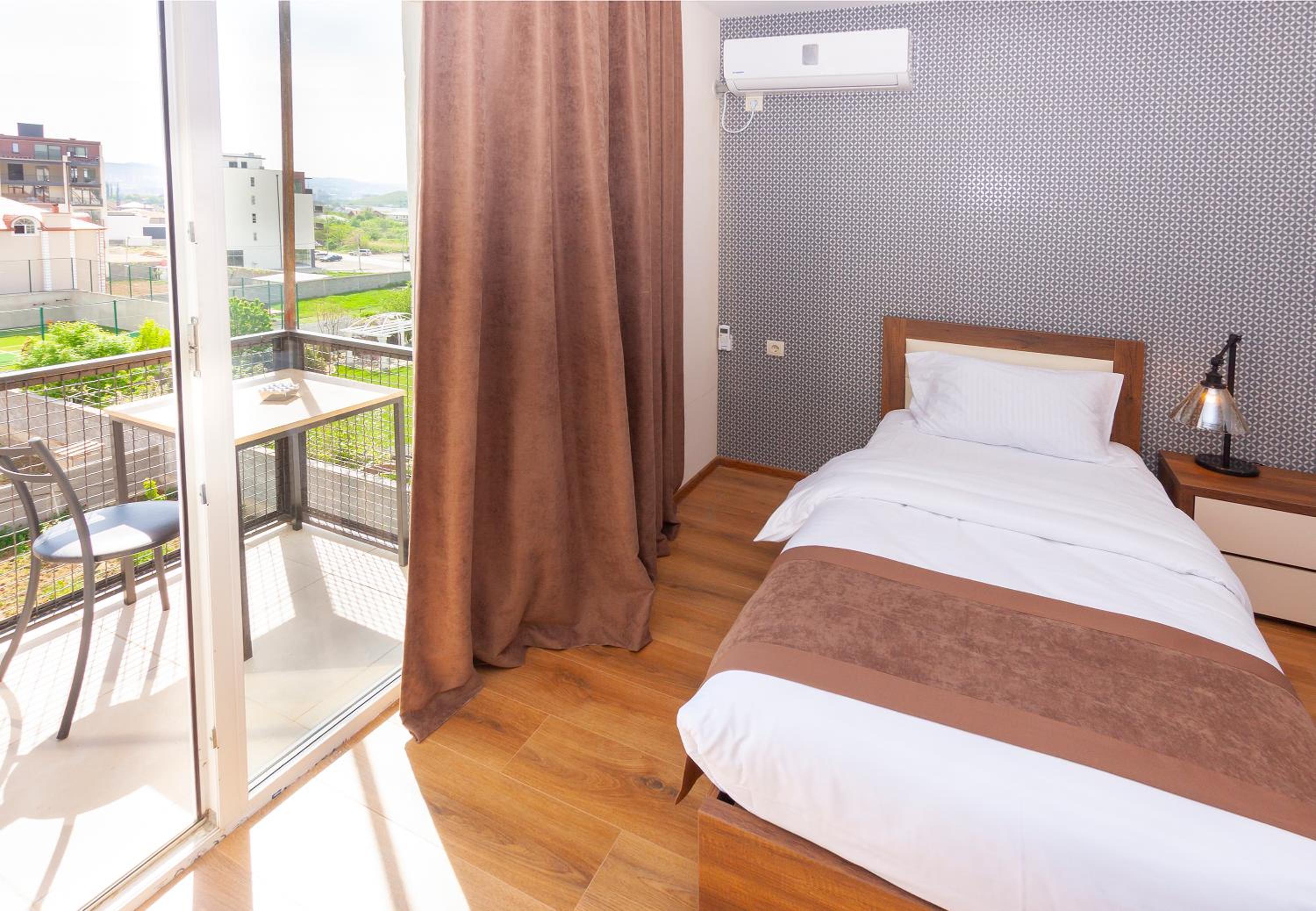 Standard Twin Room photo 2
