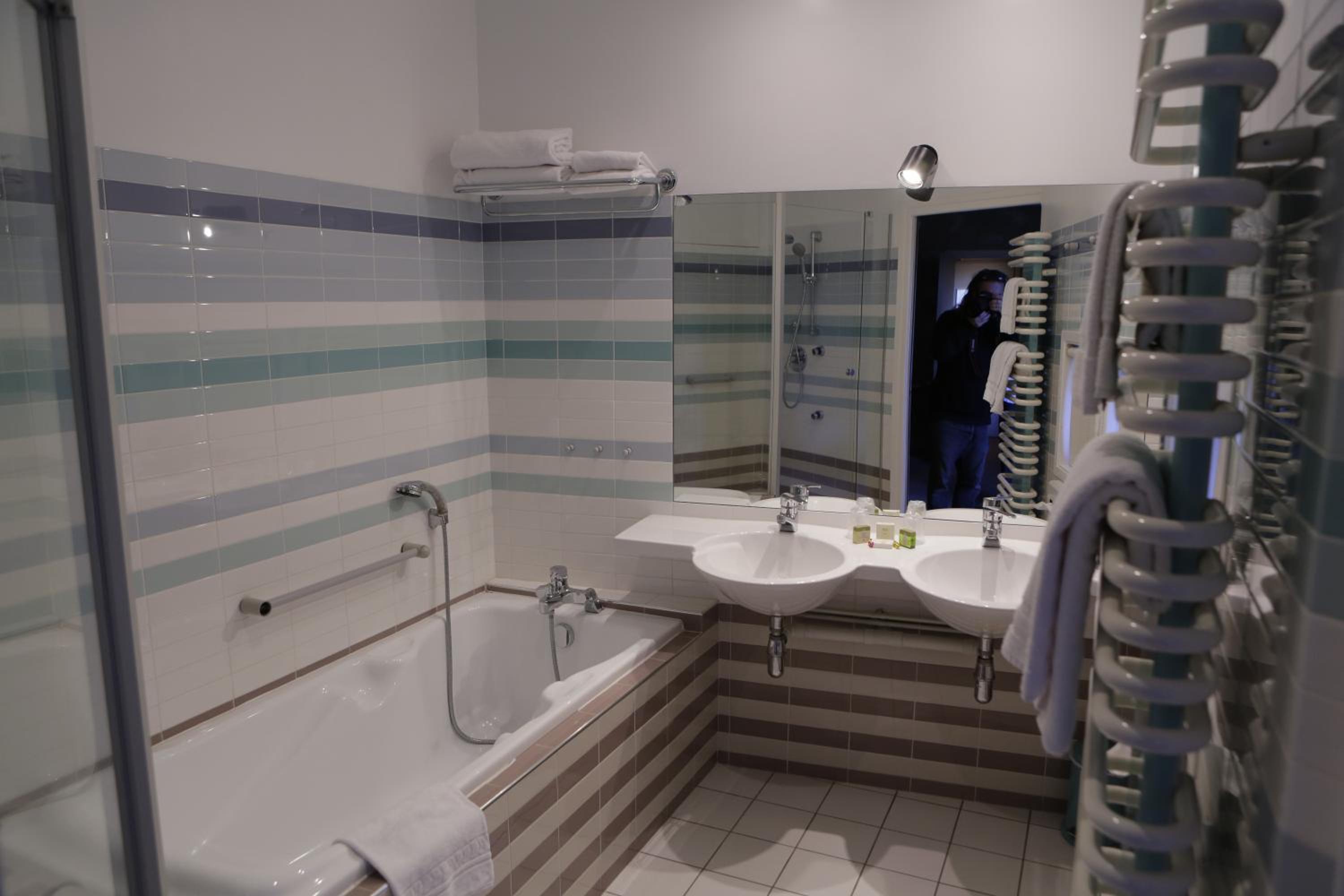 Comfort Twin Room - Photo 6
