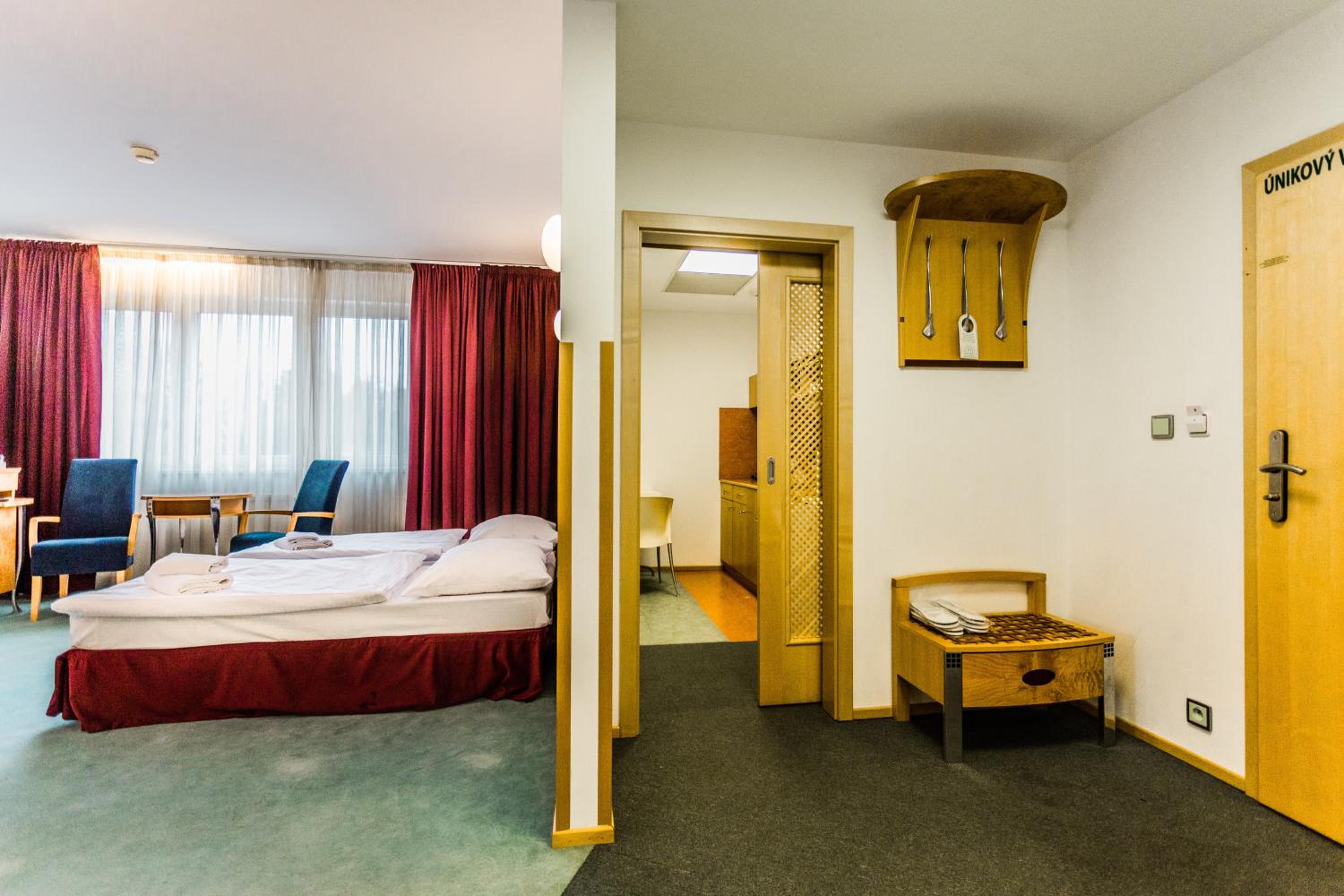 Family Apartment with Terrace photo 2