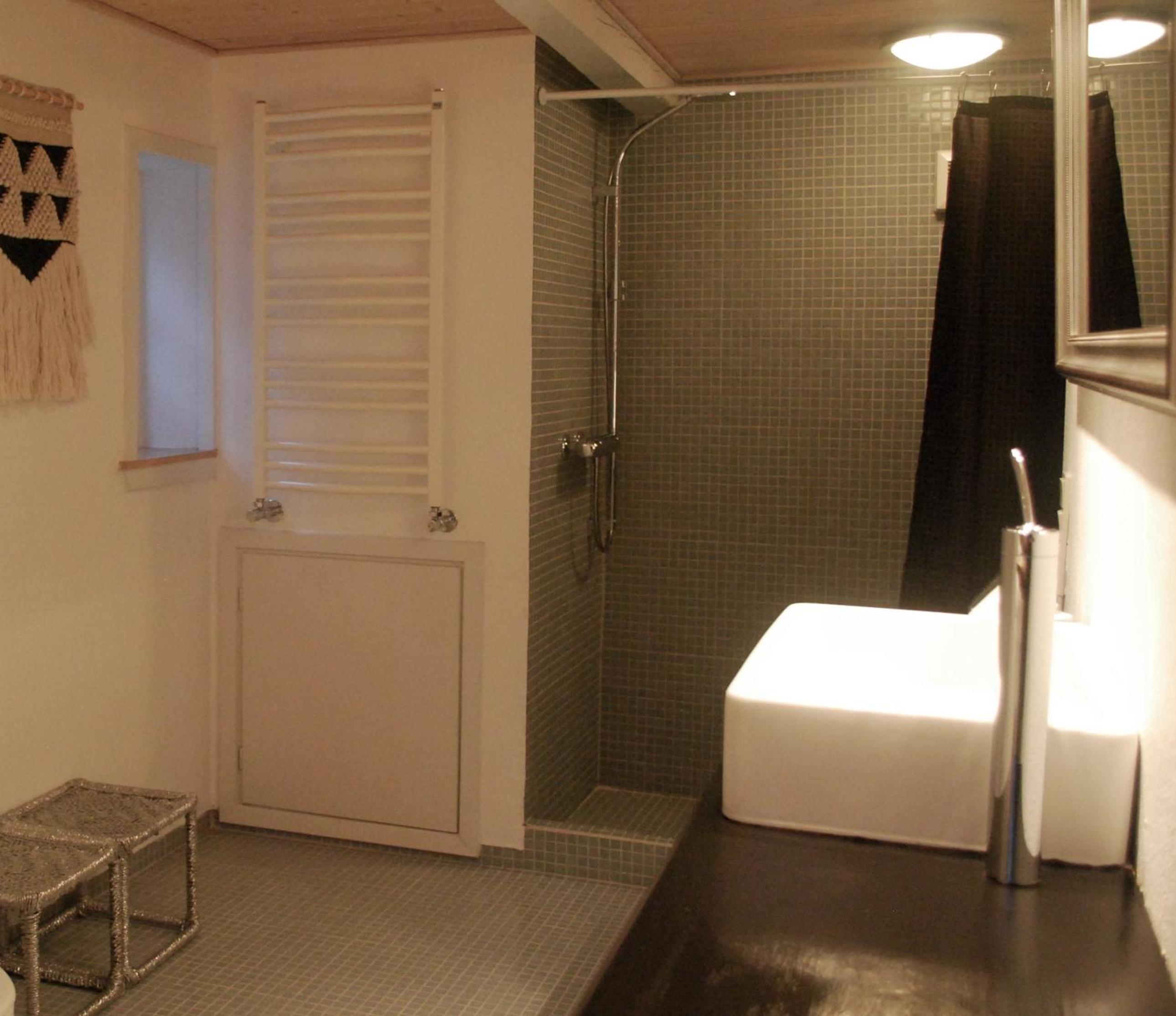 Three-Bedroom Apartment - Photo 8