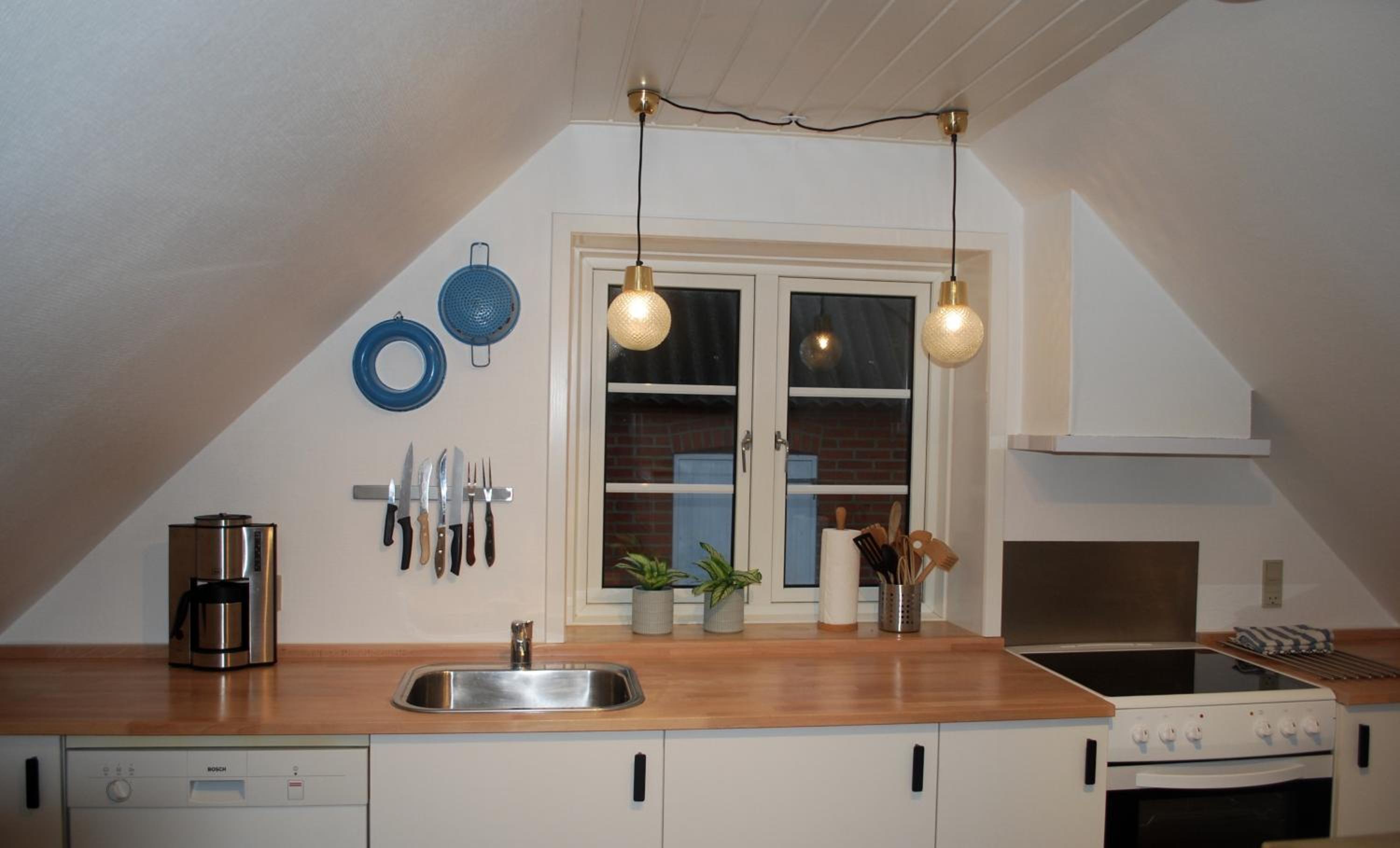 Three-Bedroom Apartment - Photo 4