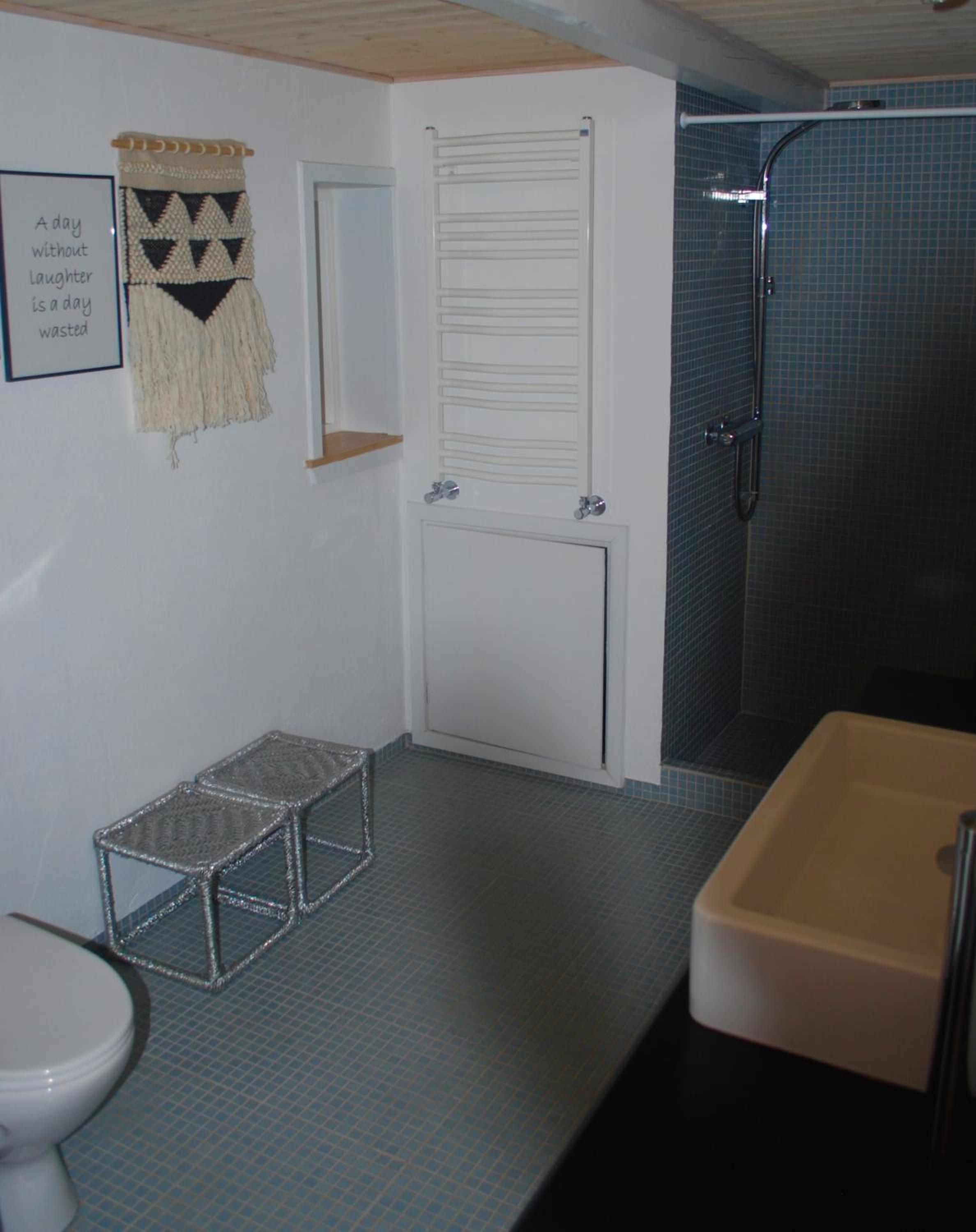 Three-Bedroom Apartment - Photo 5