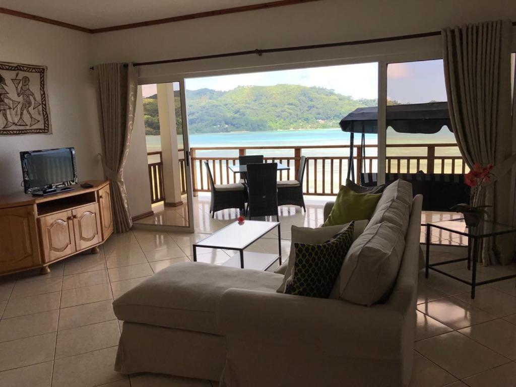 Standard Two-Bedroom Villa - Photo 7