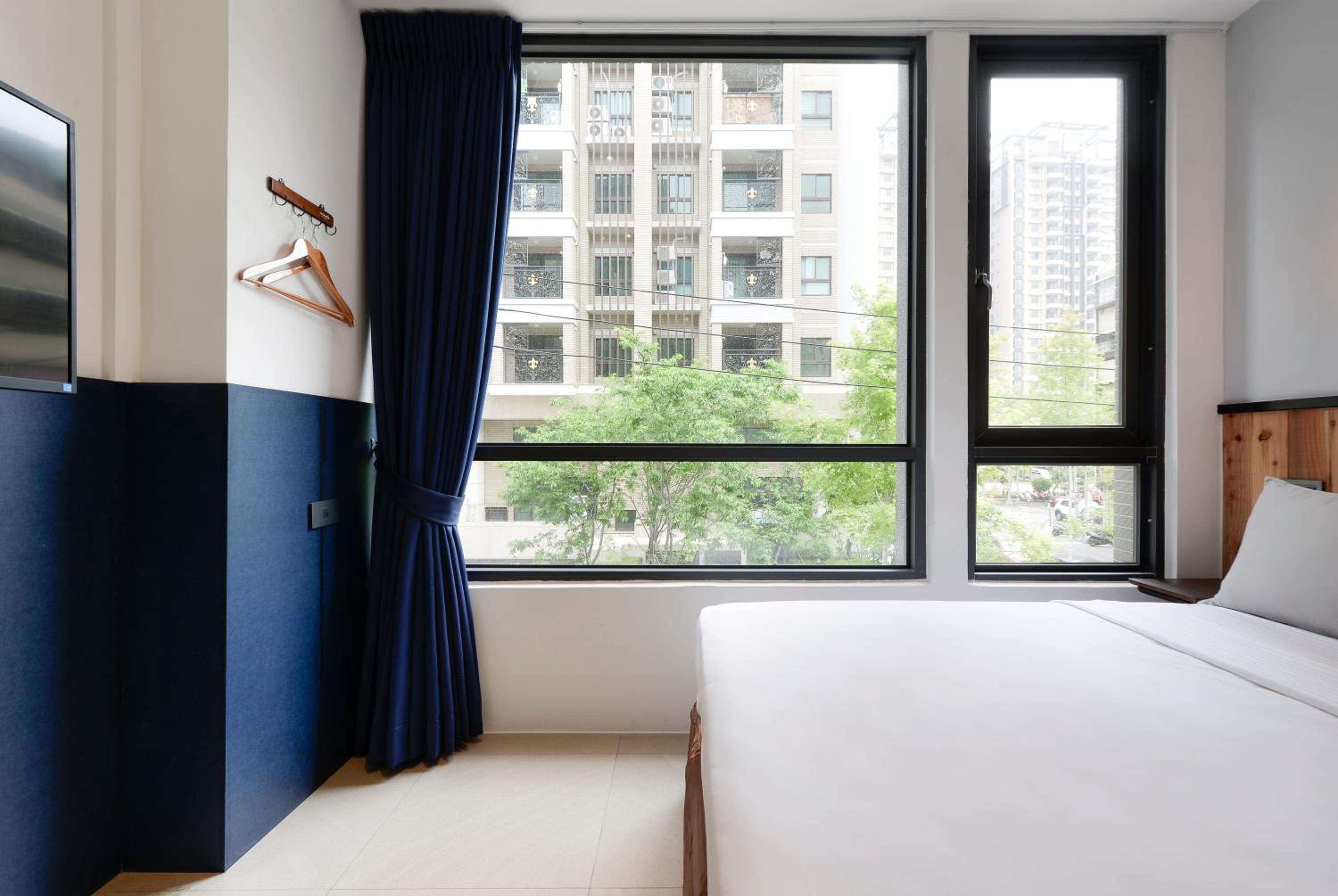 Single Room with Private Bathroom photo 3