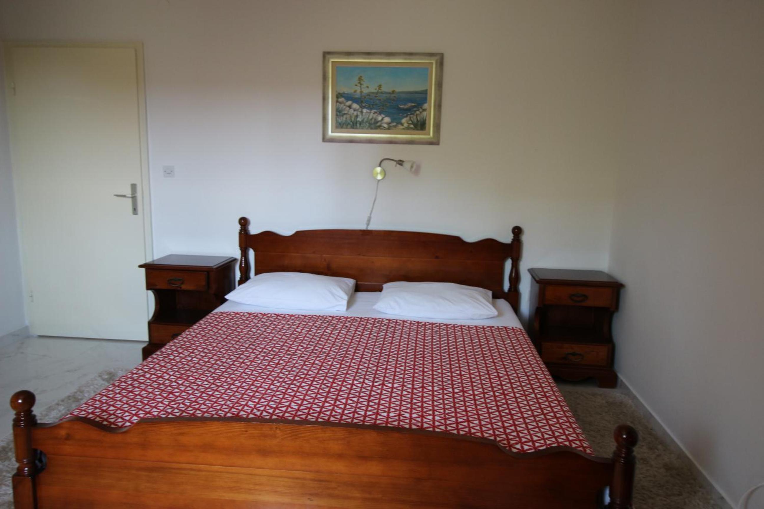 One-Bedroom Apartment with Garden View