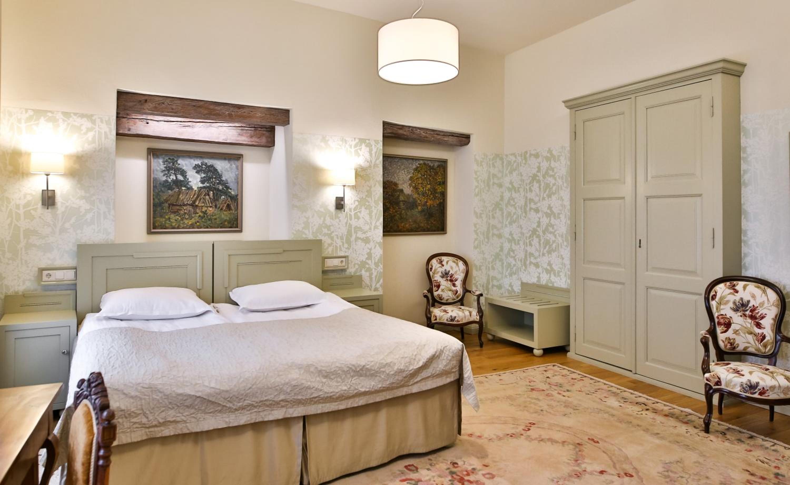 Deluxe Double or Twin Room