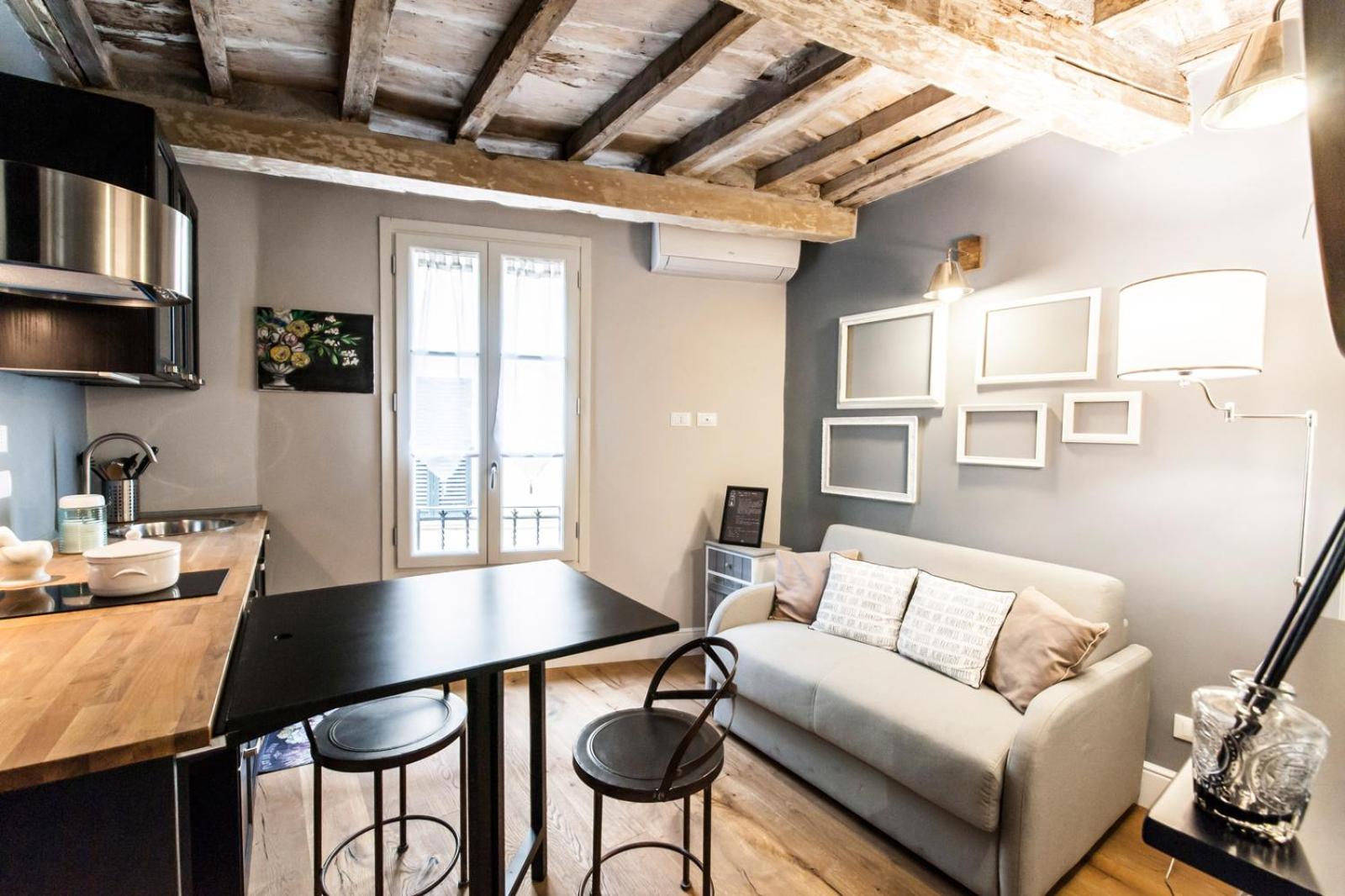 One-Bedroom Apartment