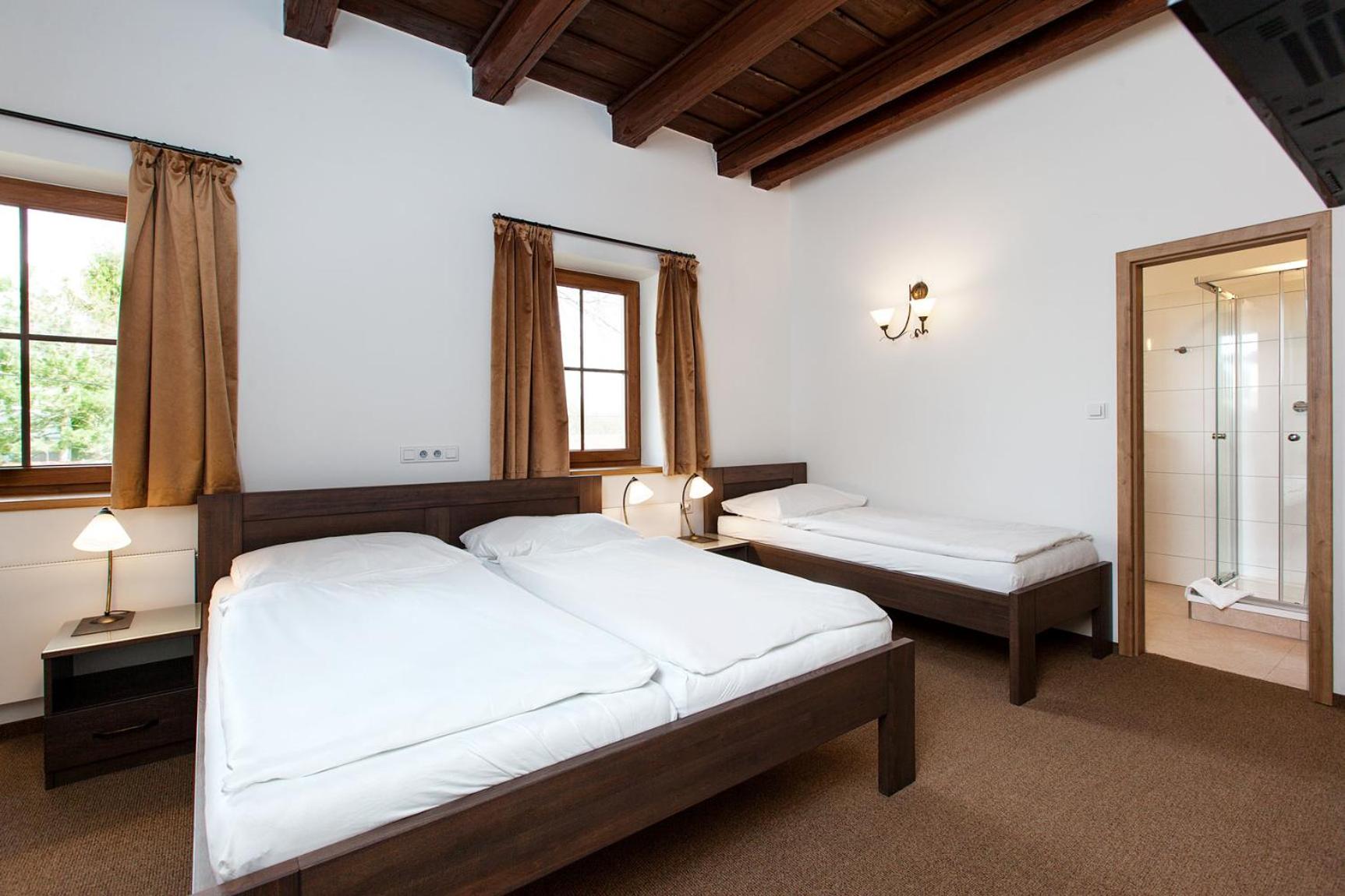 Quadruple Room - Photo 1