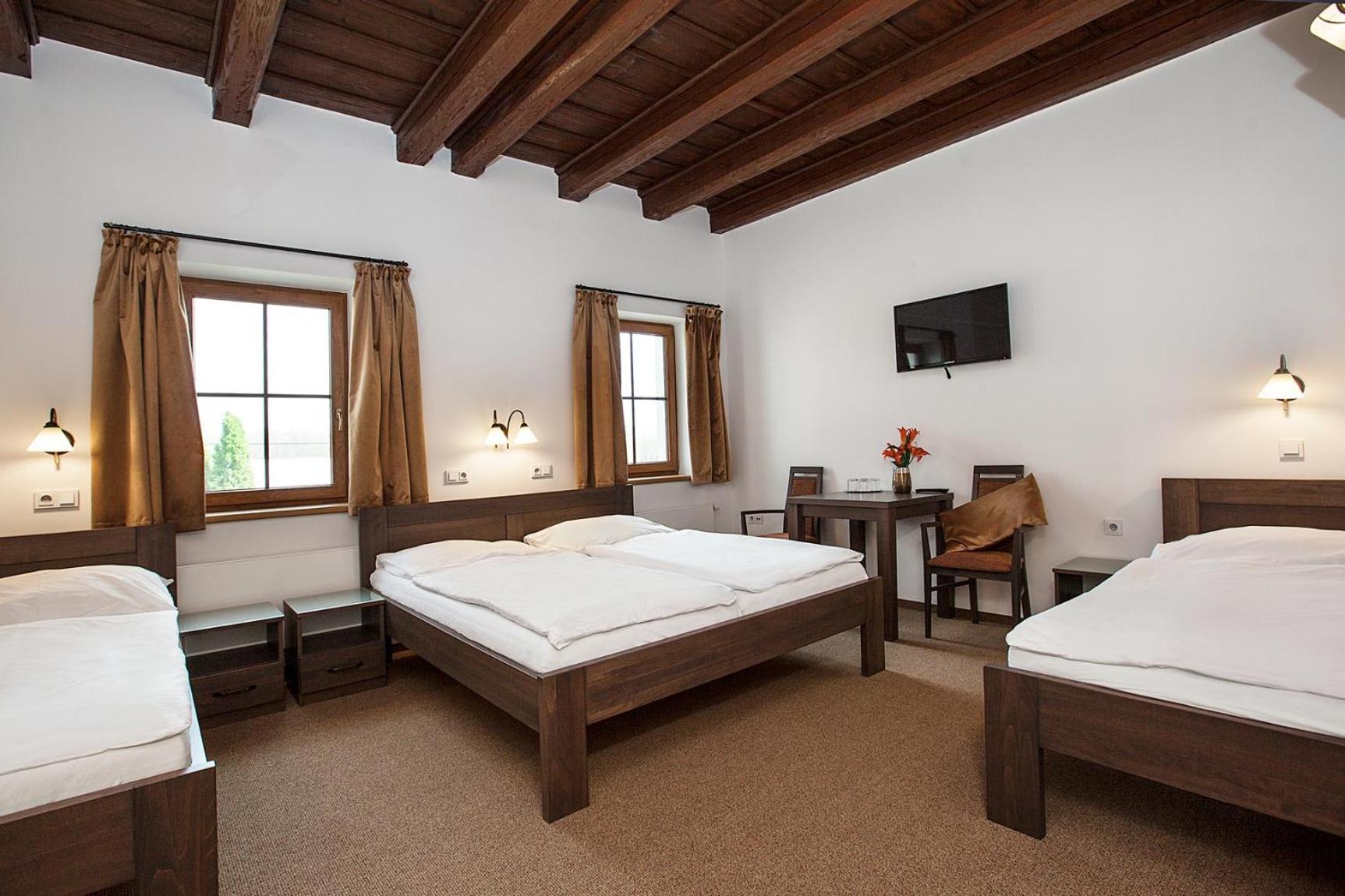 Quadruple Room - Photo 3