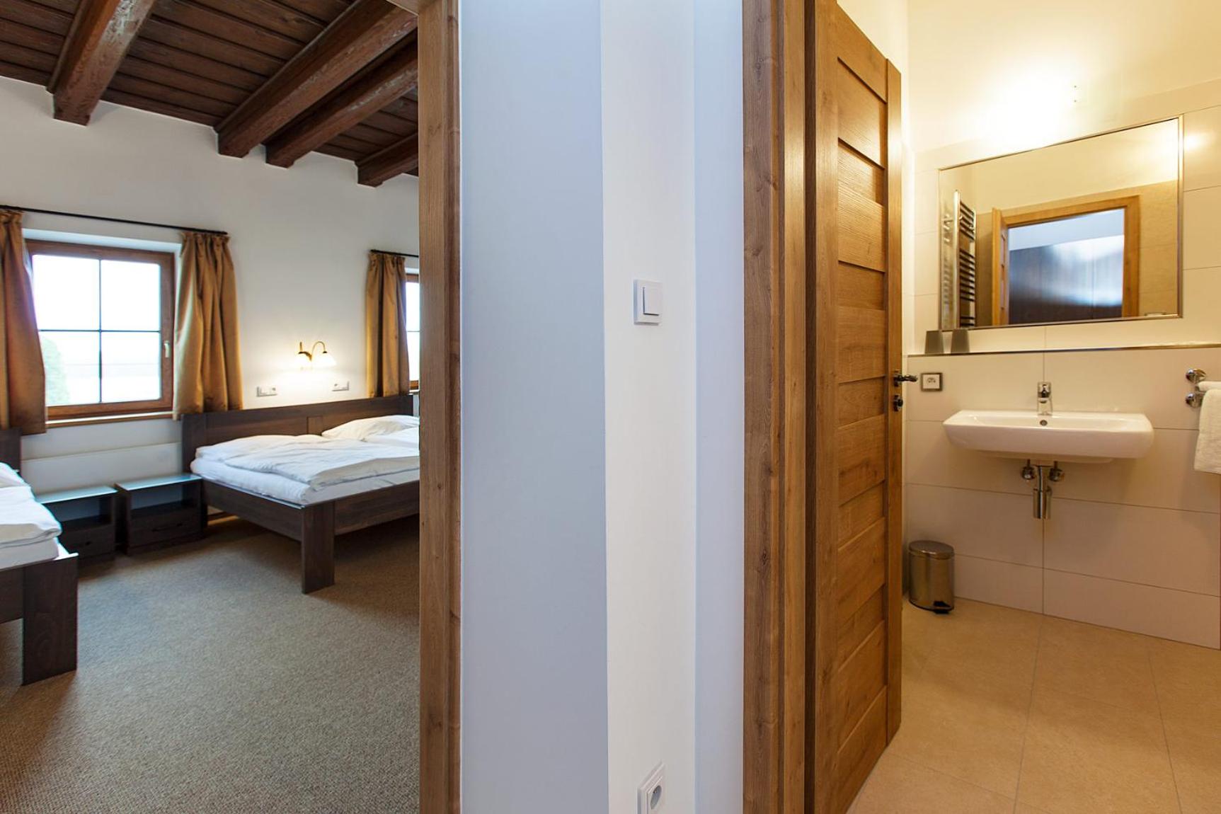 Deluxe Triple Room - Photo 7