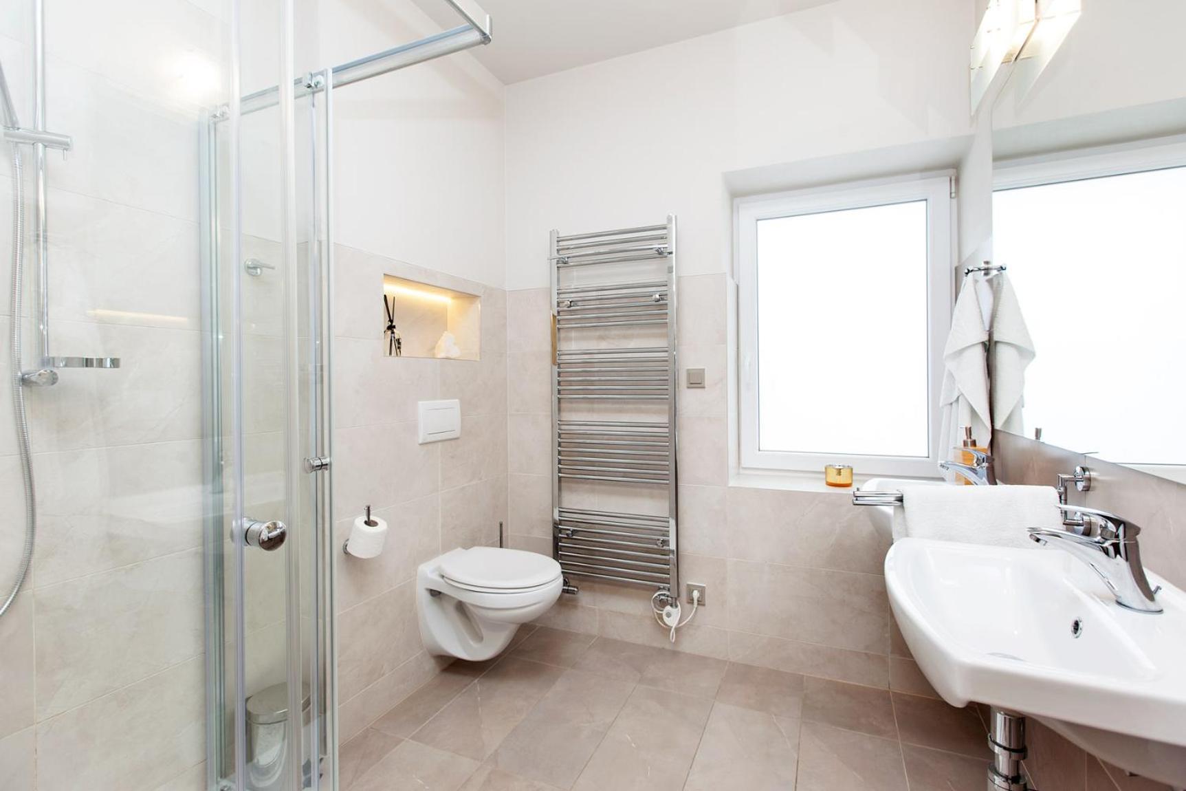 Three-Bedroom Apartment - Photo 8
