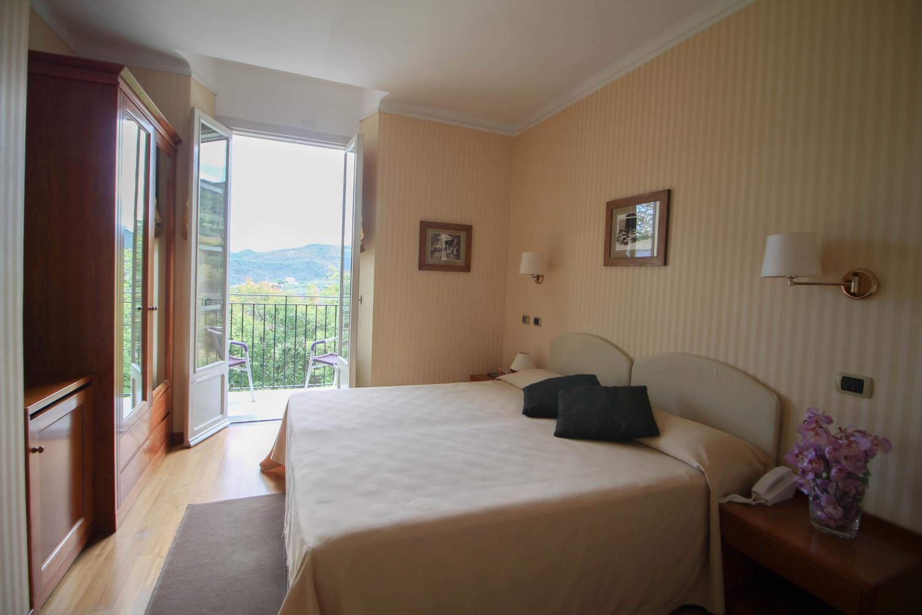 Double Room - Photo 21