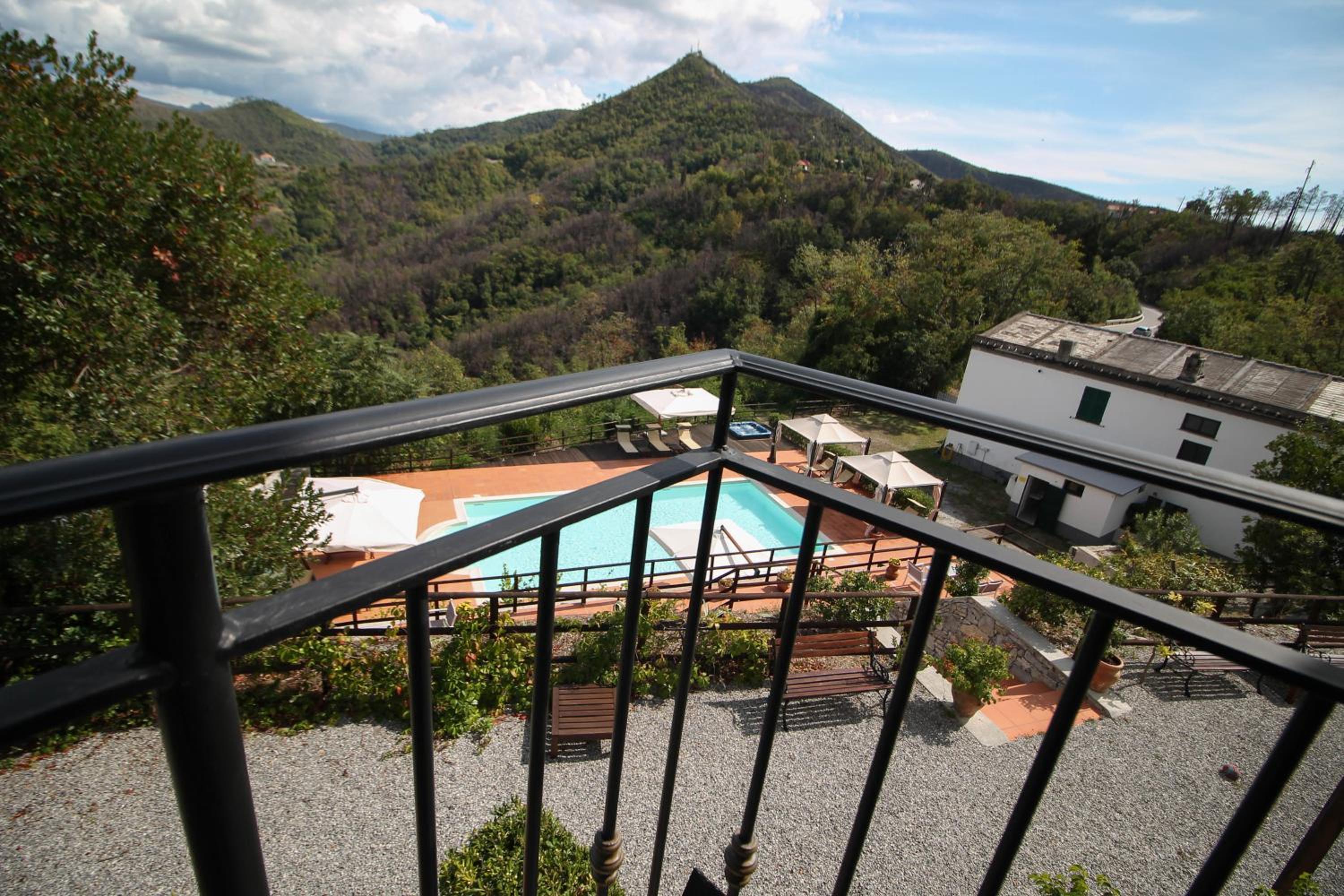 Double Room - Photo 11