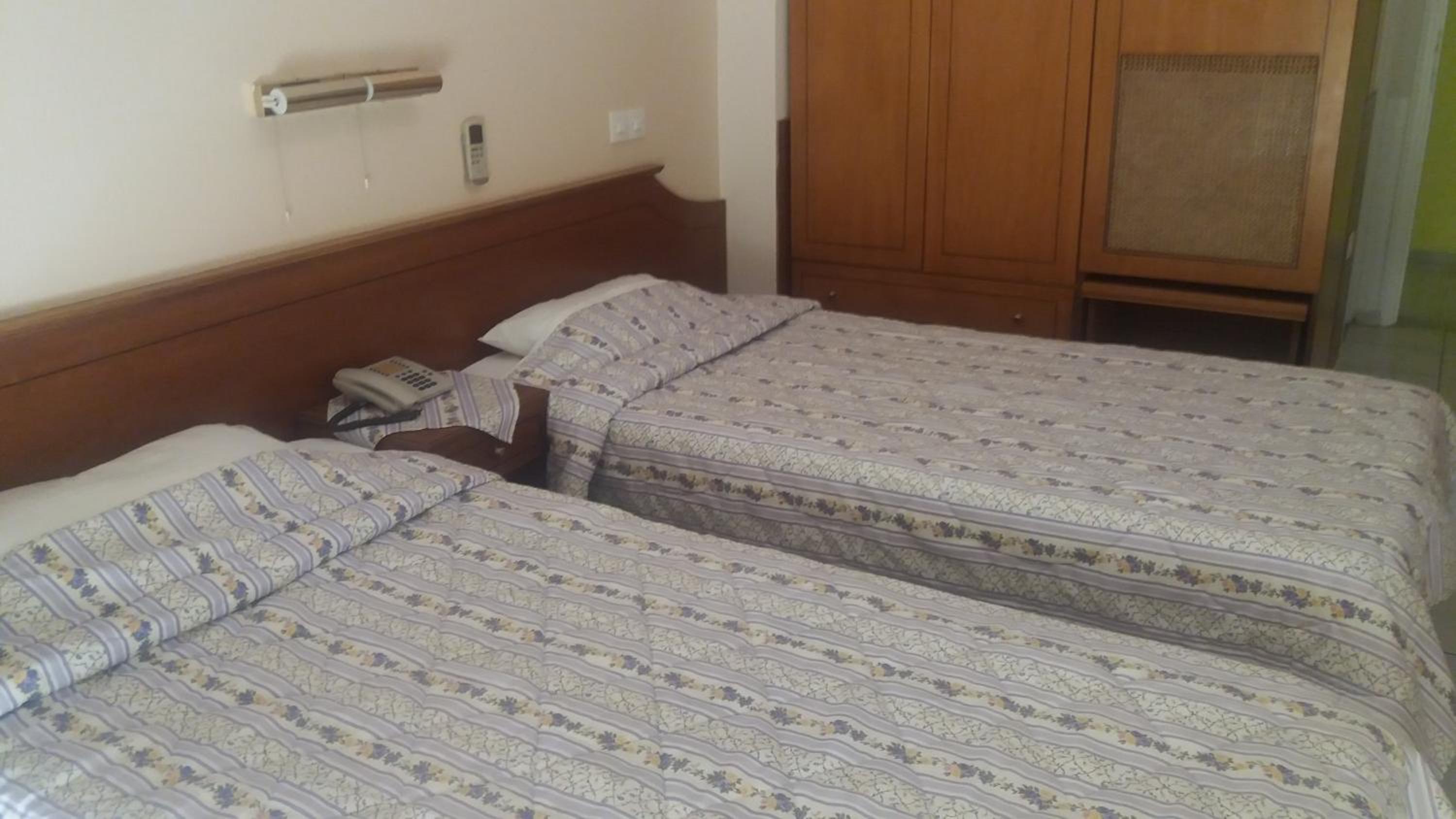 Standard Double/Twin Room photo 3