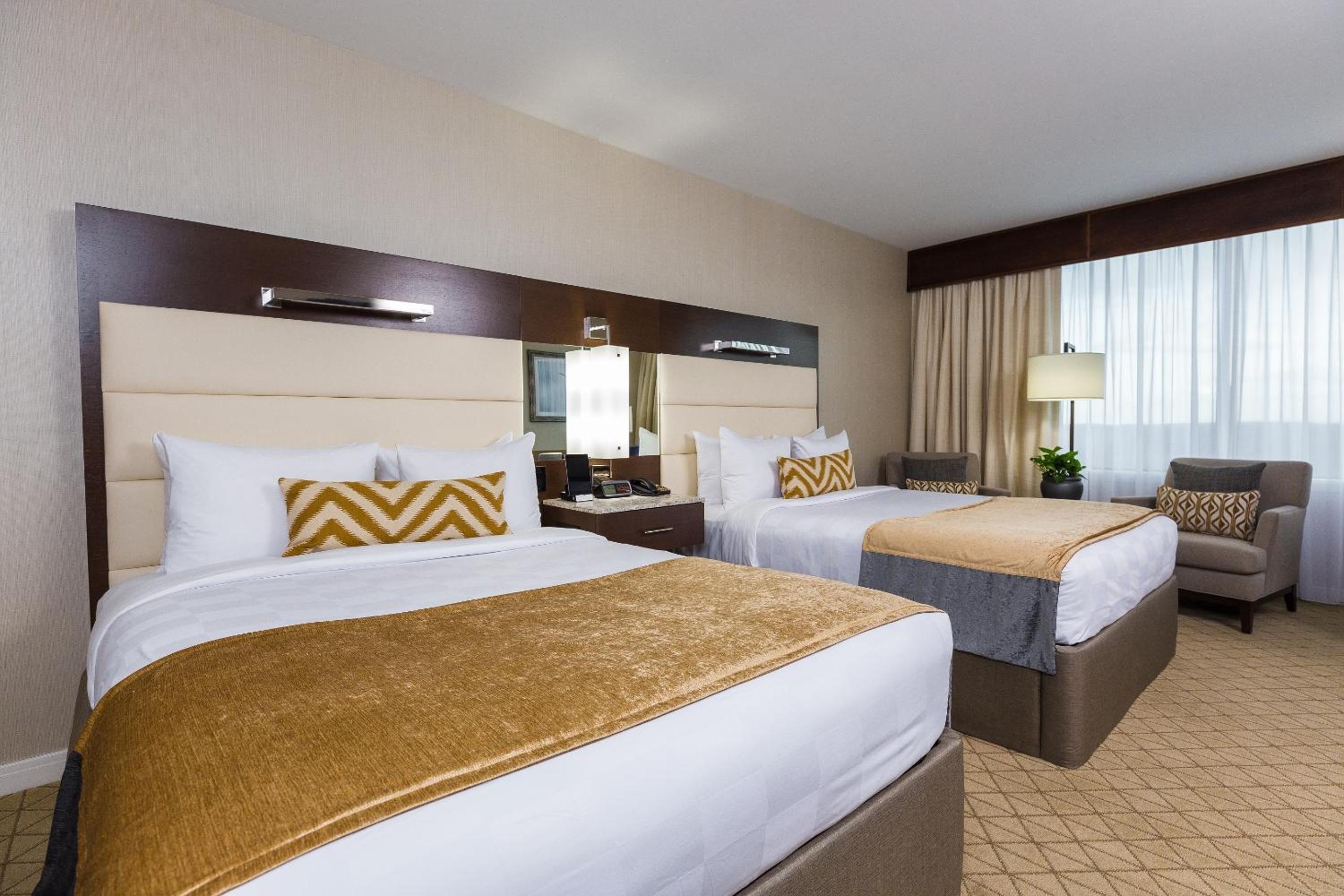 Sky Tower Two Deluxe Queen Beds photo 2