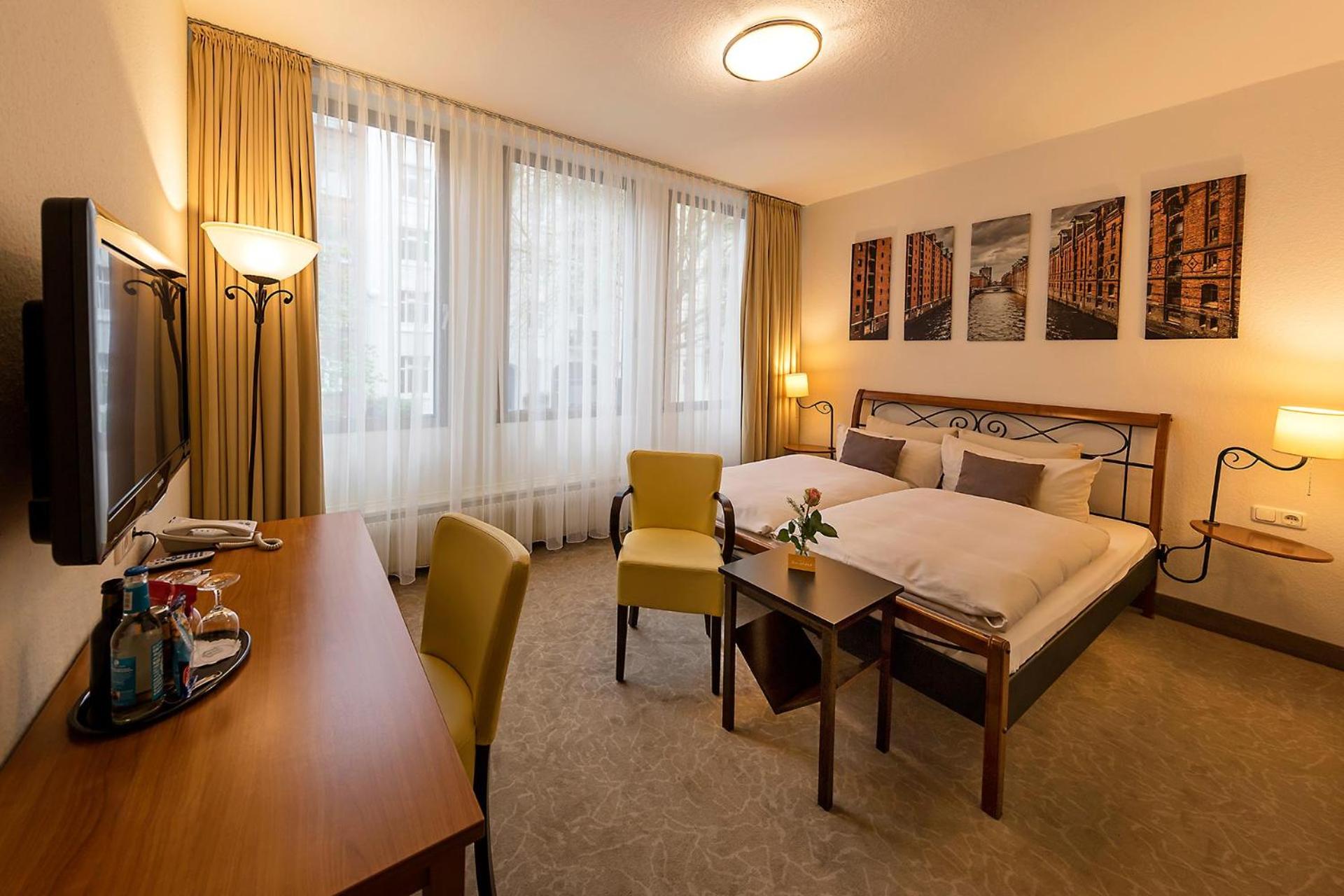Standard Double Room - Photo 4