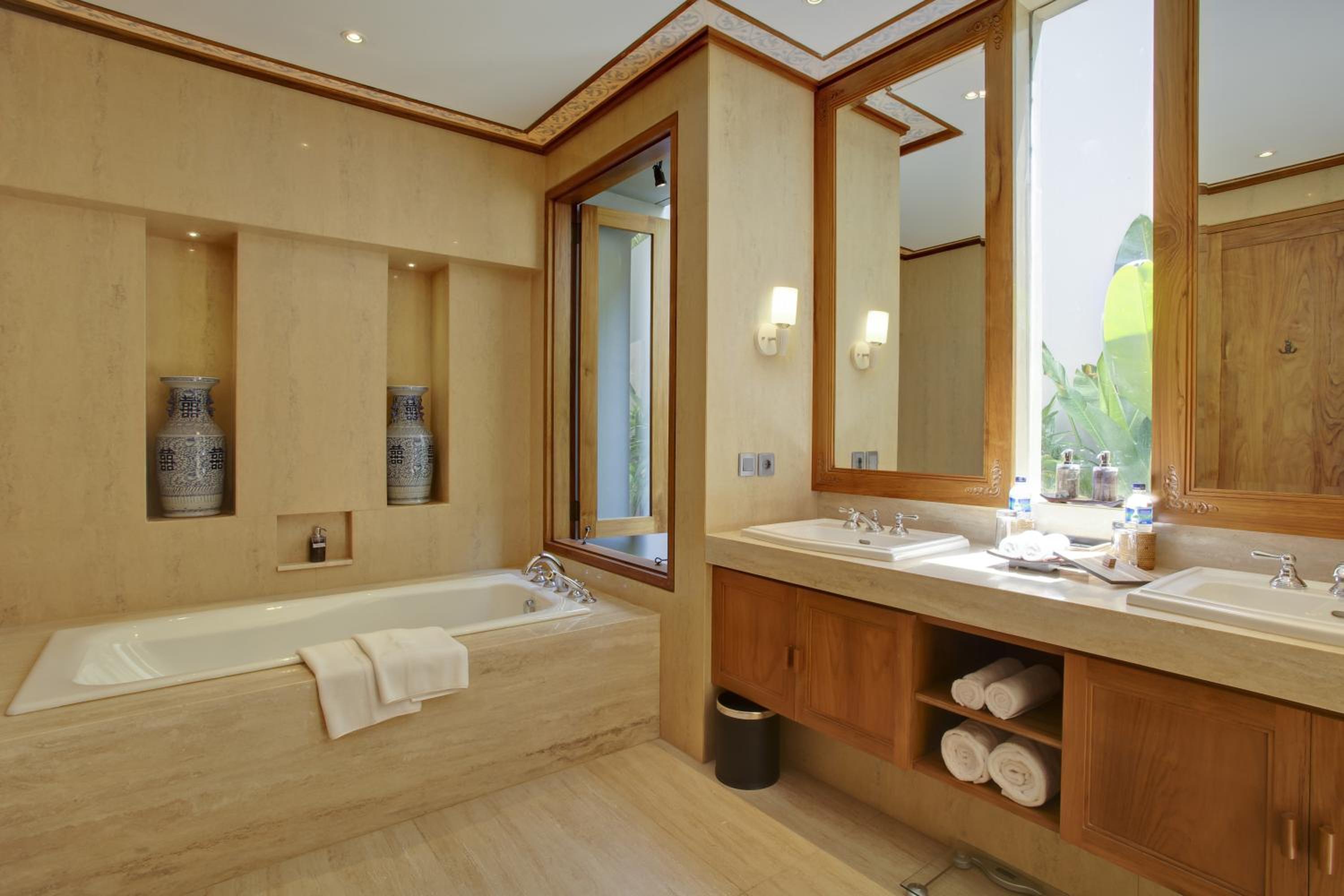 Three-Bedroom Villa with Private Pool photo 3