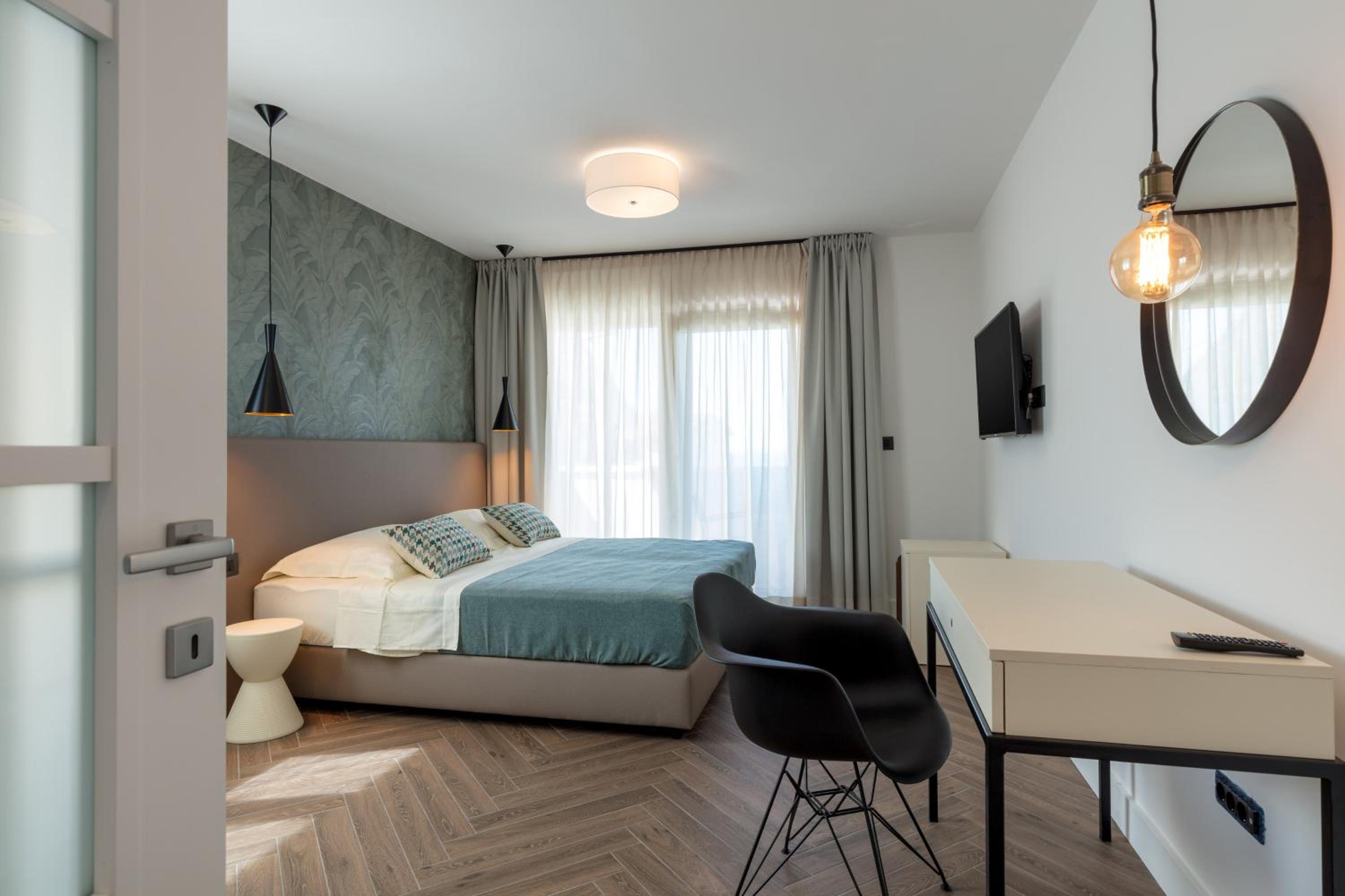Deluxe Double or Twin Room with Sea View