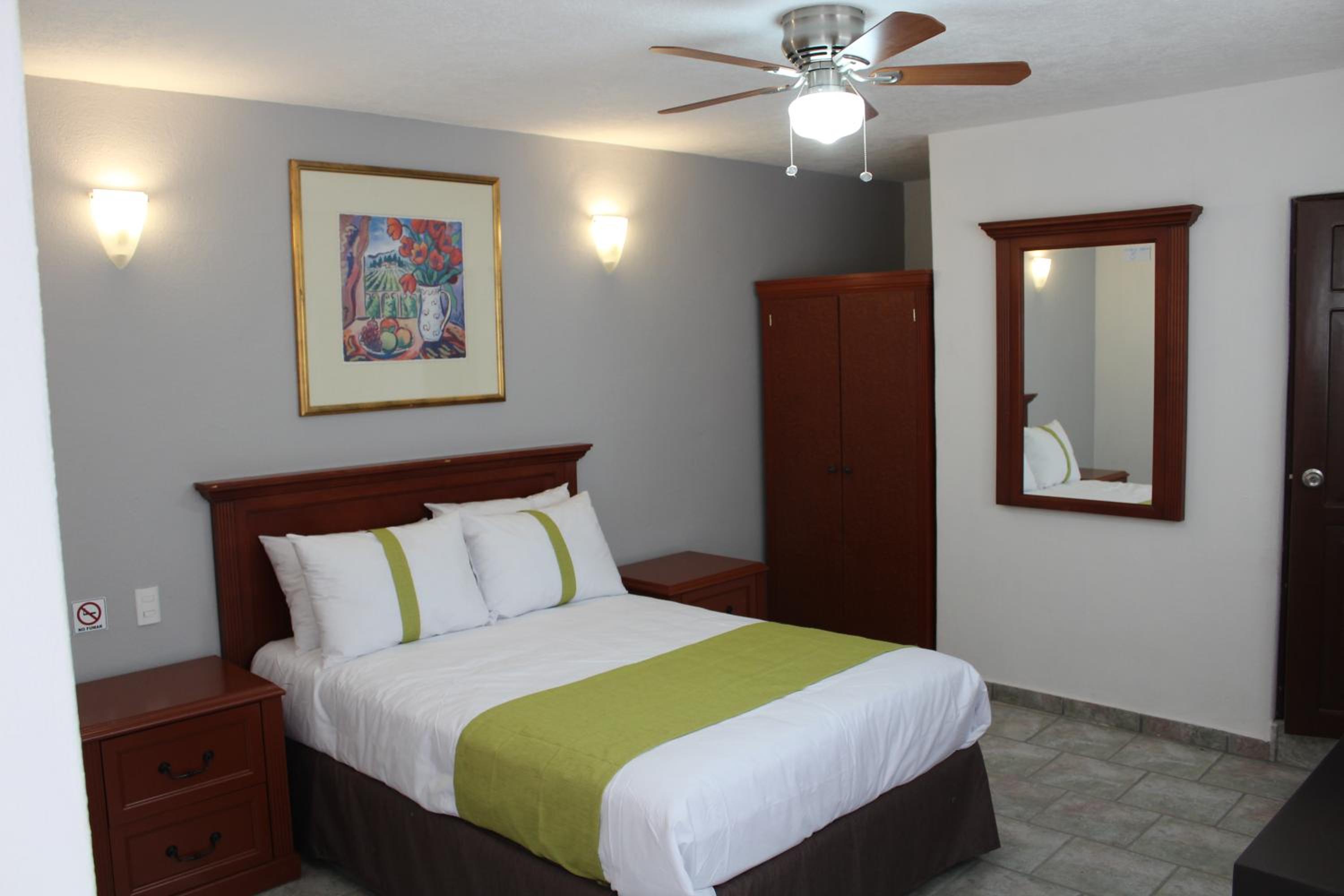 Double Room with Private Bathroom - Photo 4