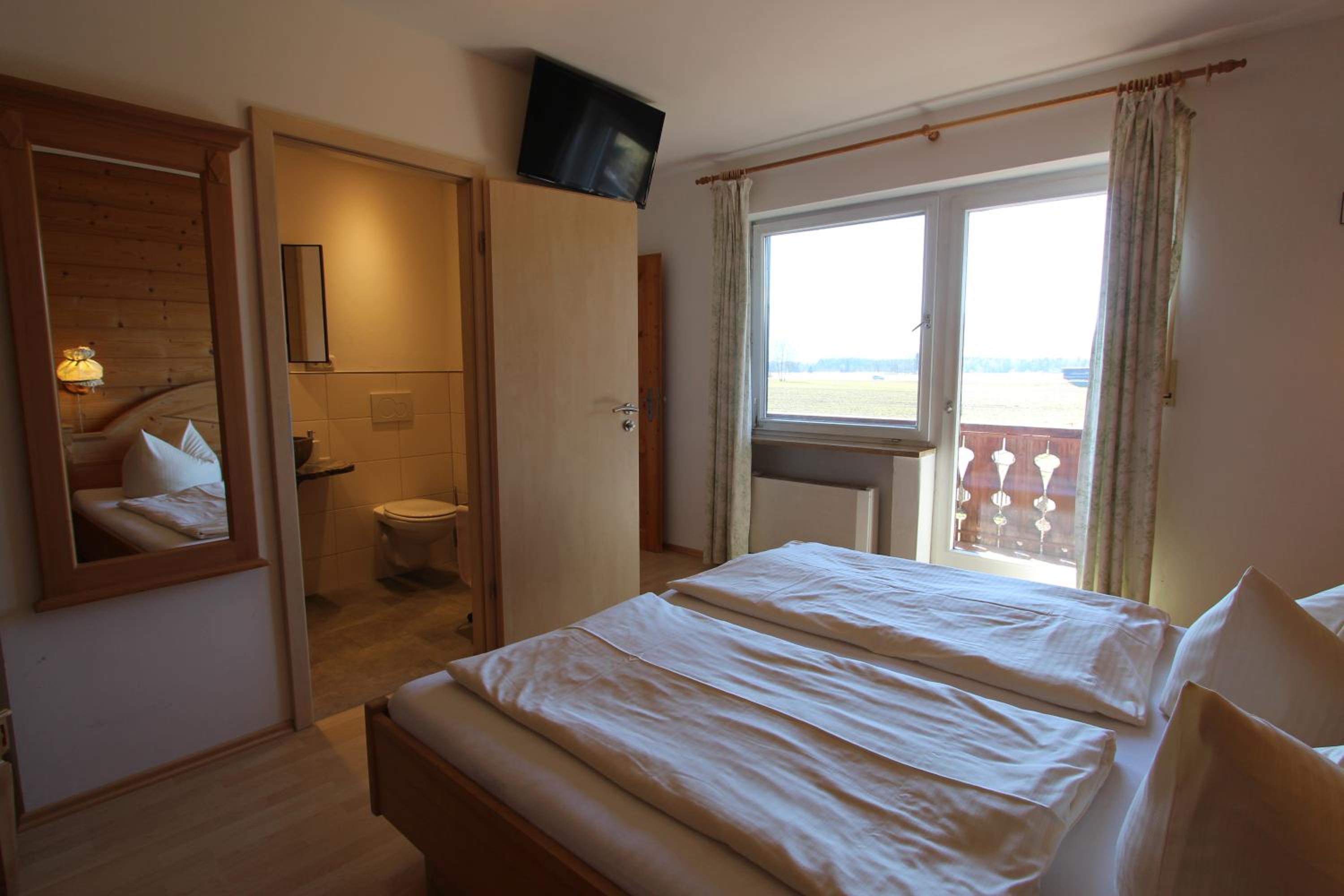 Apartment with Balcony photo 1