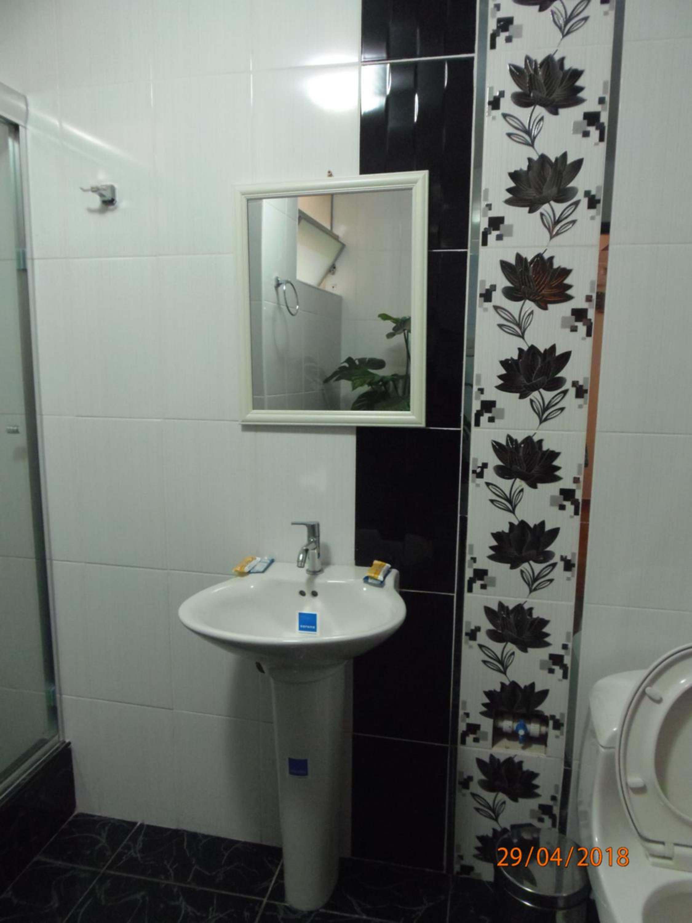 Single Room with Private Bathroom photo 3