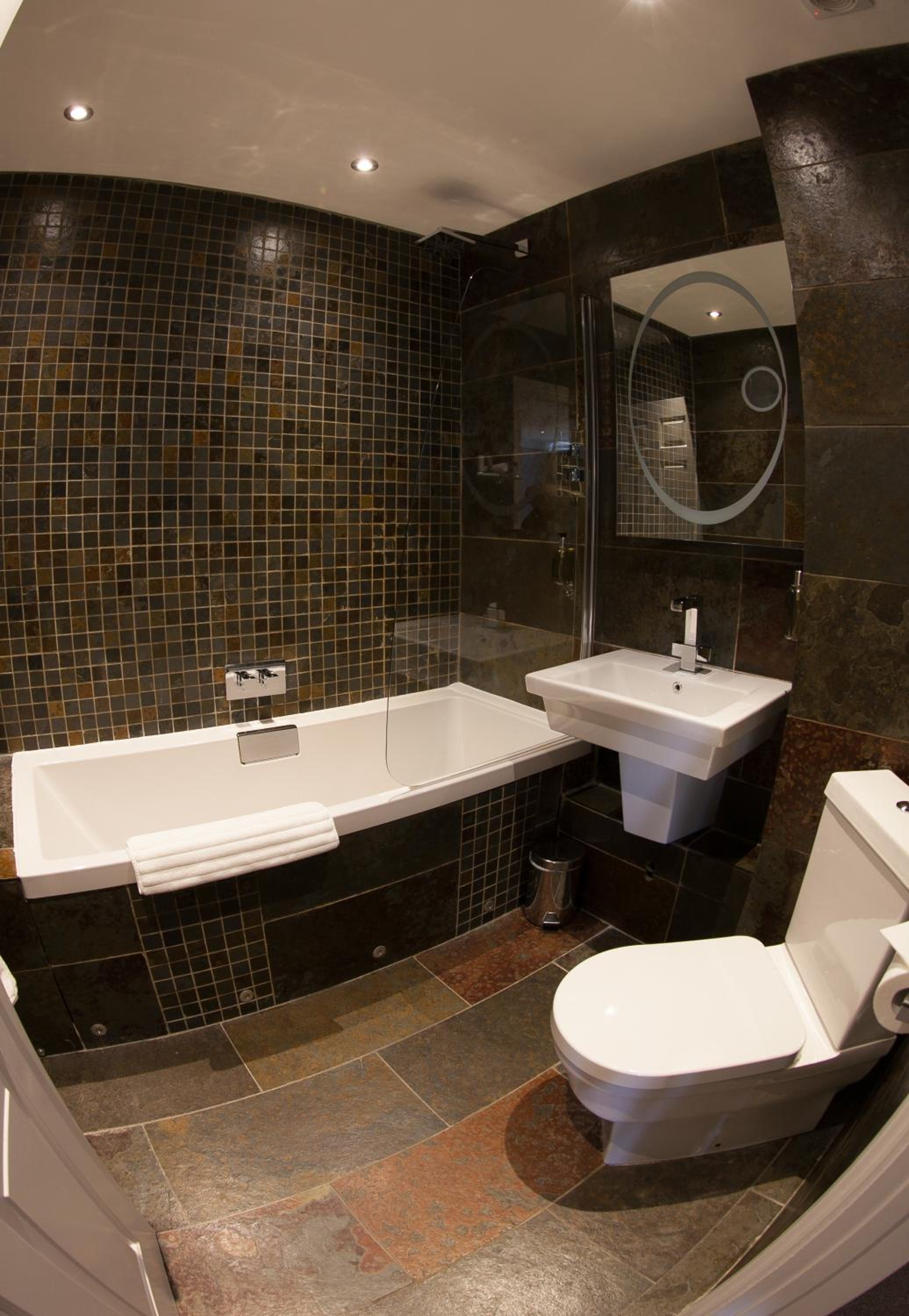 Deluxe Double Room - Photo 8