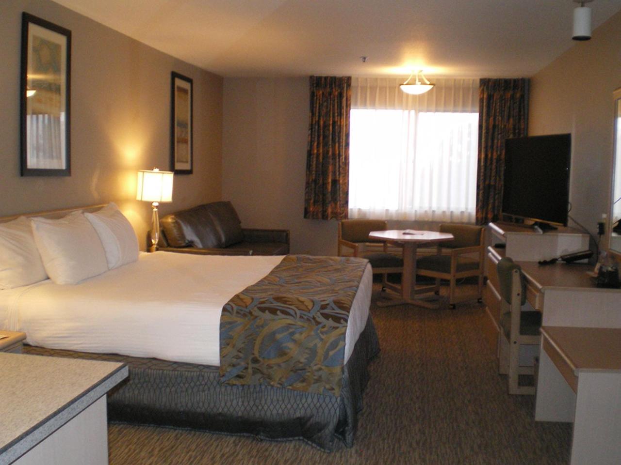 King Room With Sofa Bed photo 2