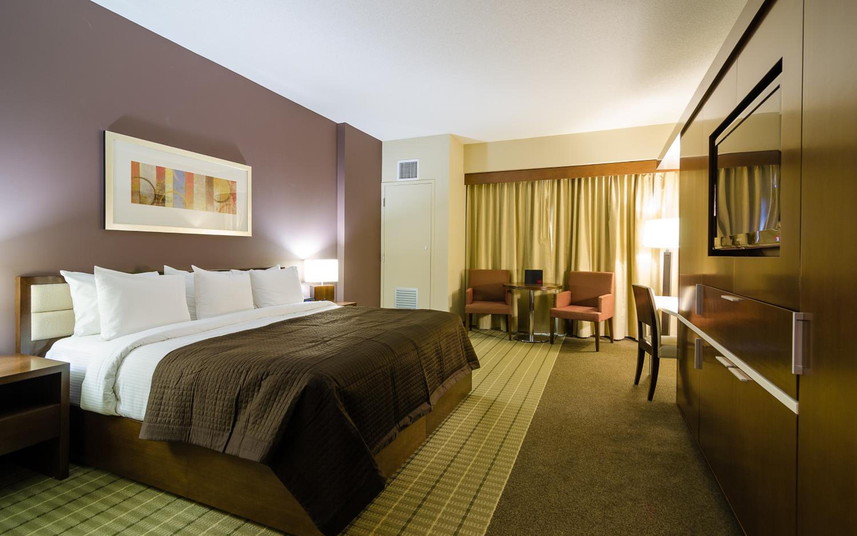 Deluxe King Room - Photo 1