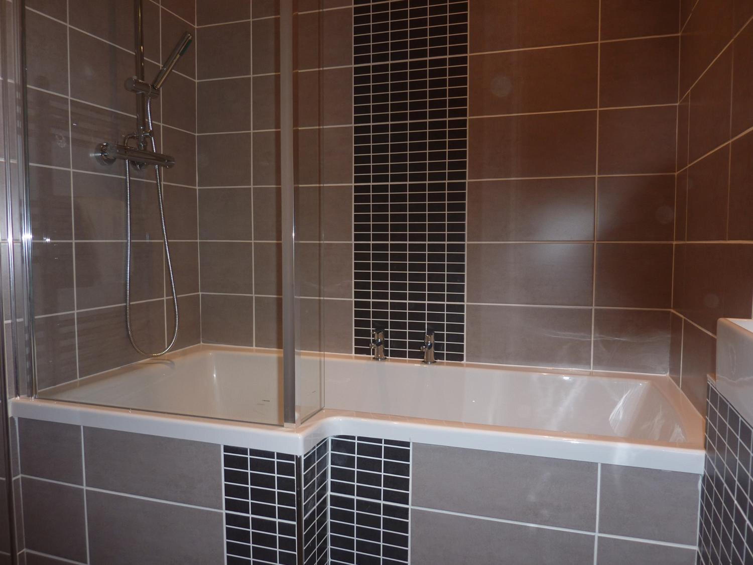 Luxury Suite - Photo 13