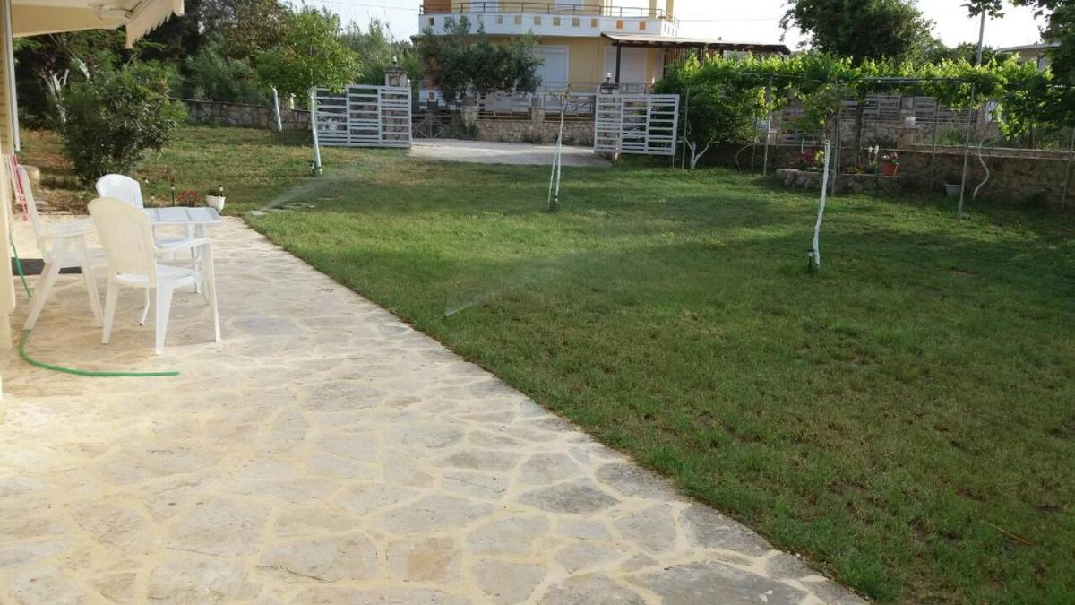 Studio Apartment with Sea View photo 3