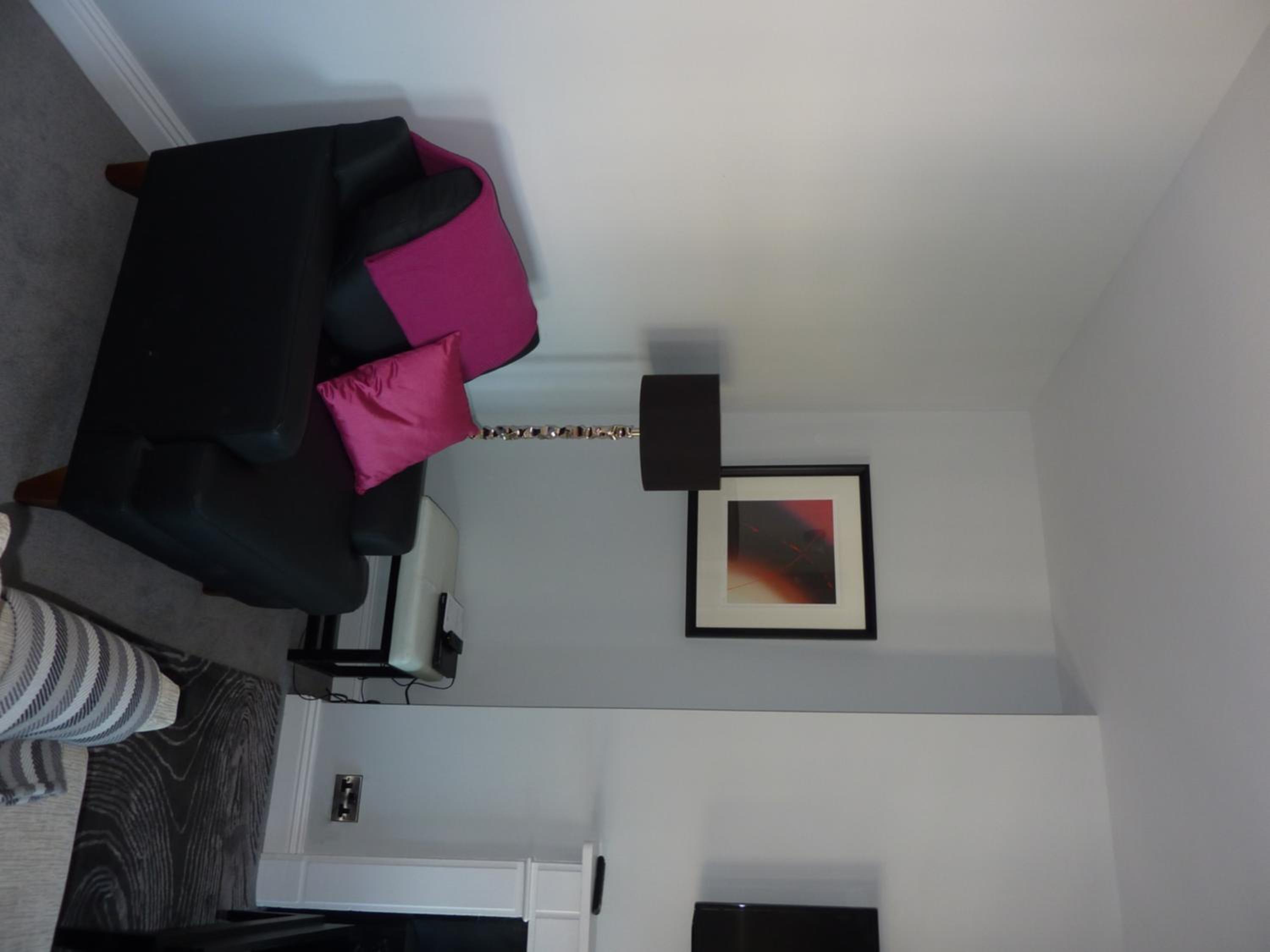 Luxury Suite - Photo 14