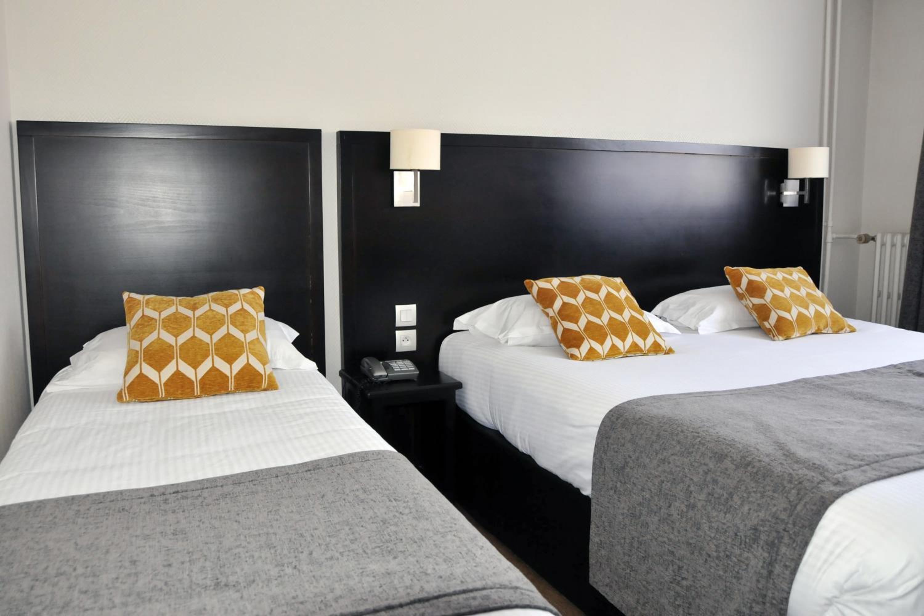 Triple Room - Photo 1