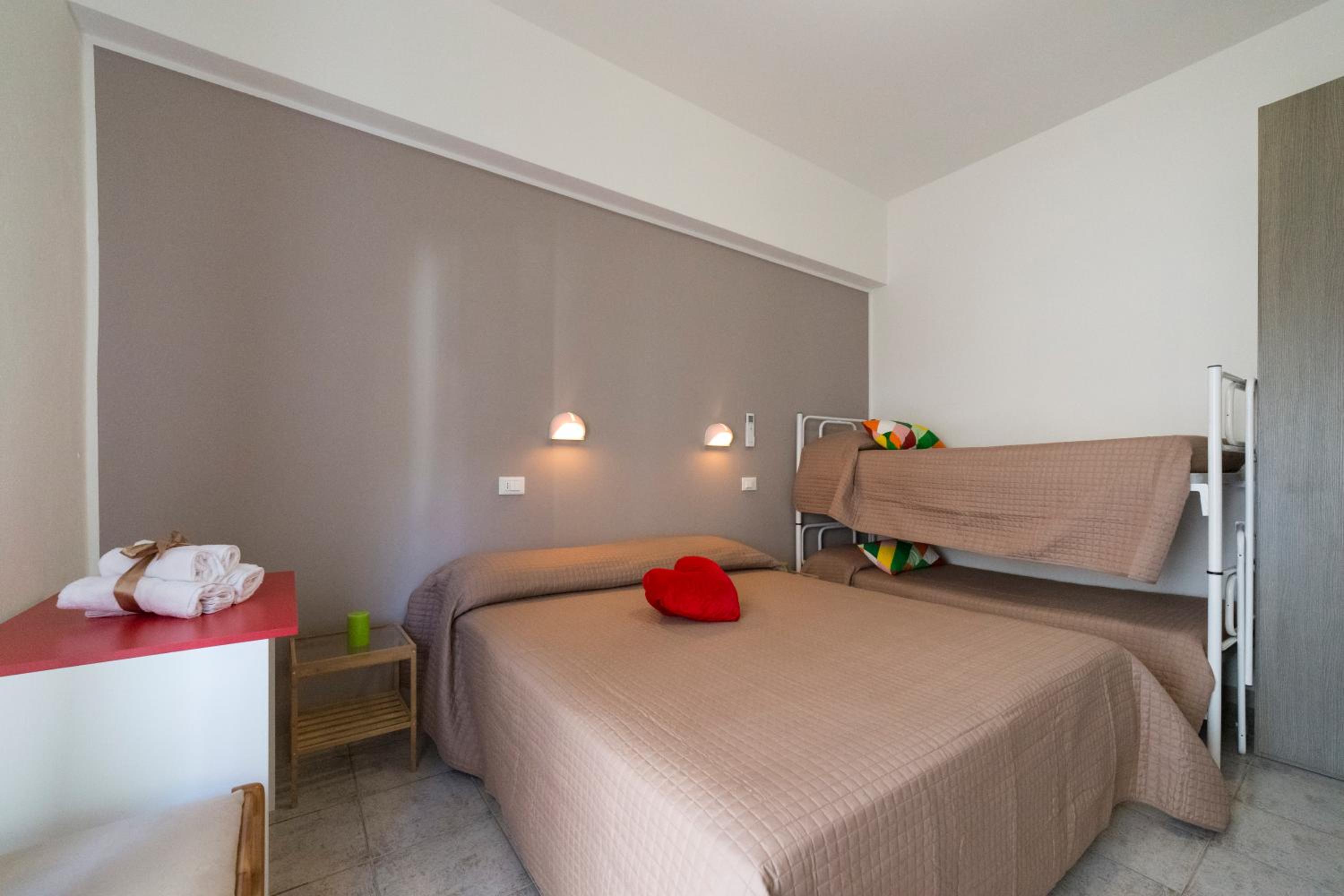 Quadruple Room - Photo 3