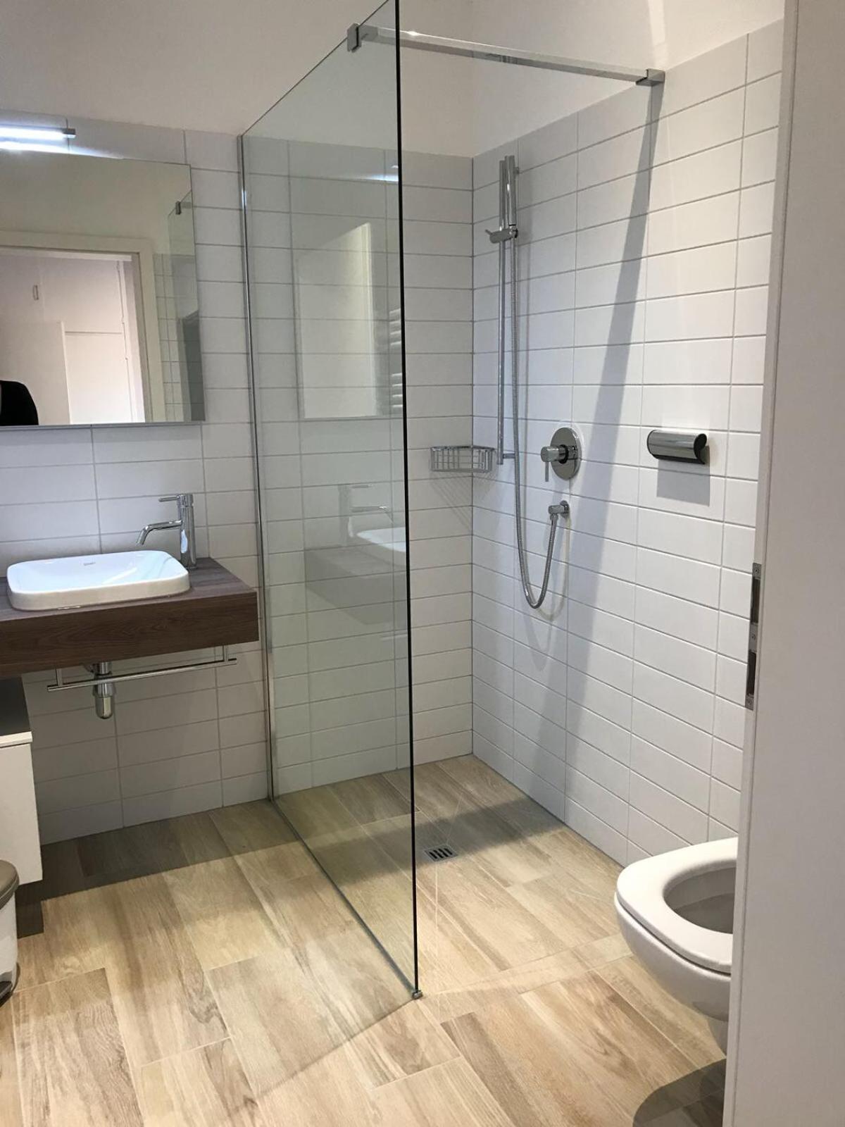 Deluxe Double or Twin Room with Lake View photo 3