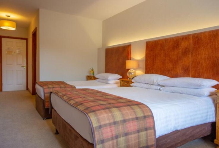 Twin Room with Bathroom photo 1