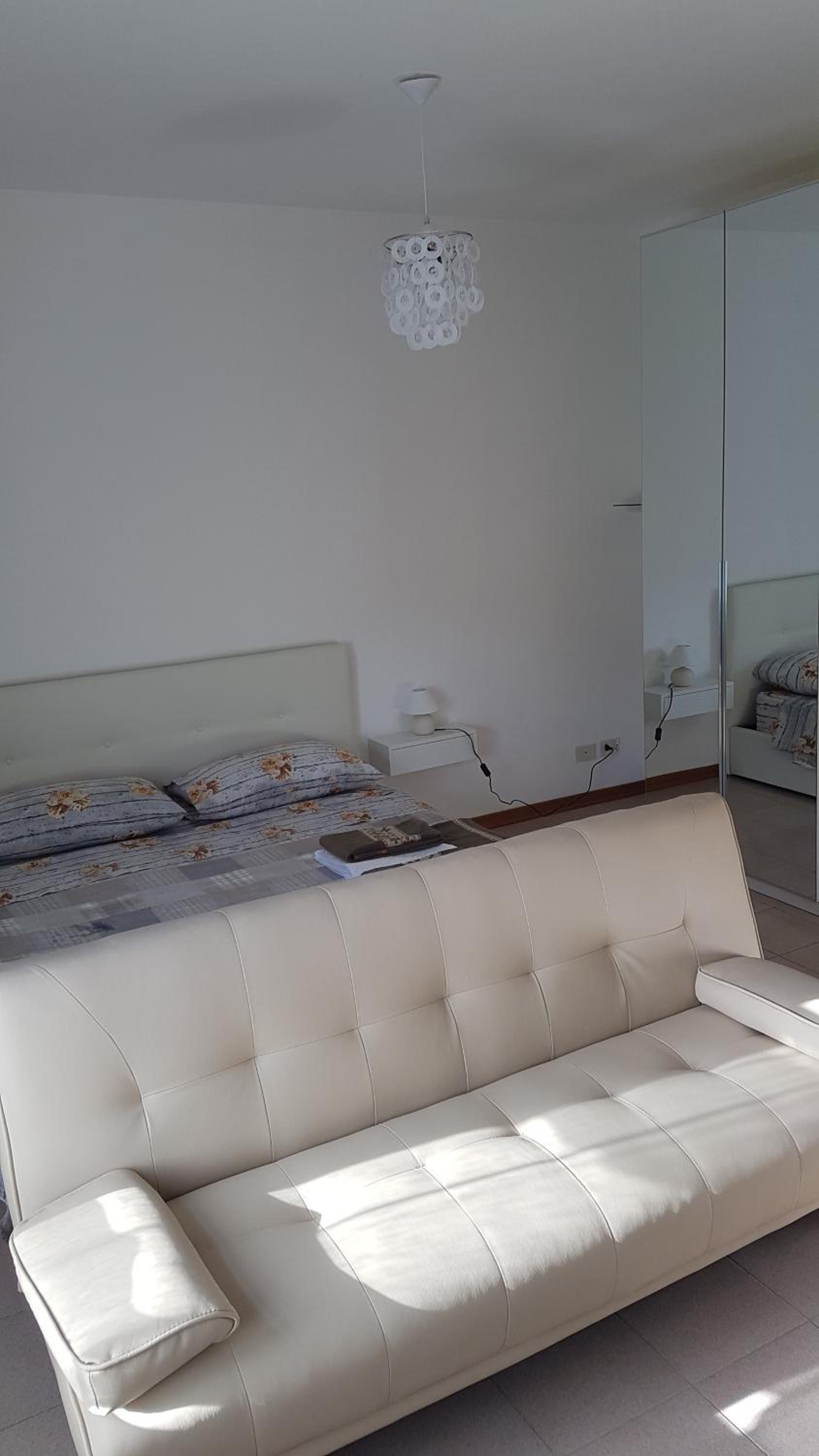 King Studio with Sofa Bed - Photo 2